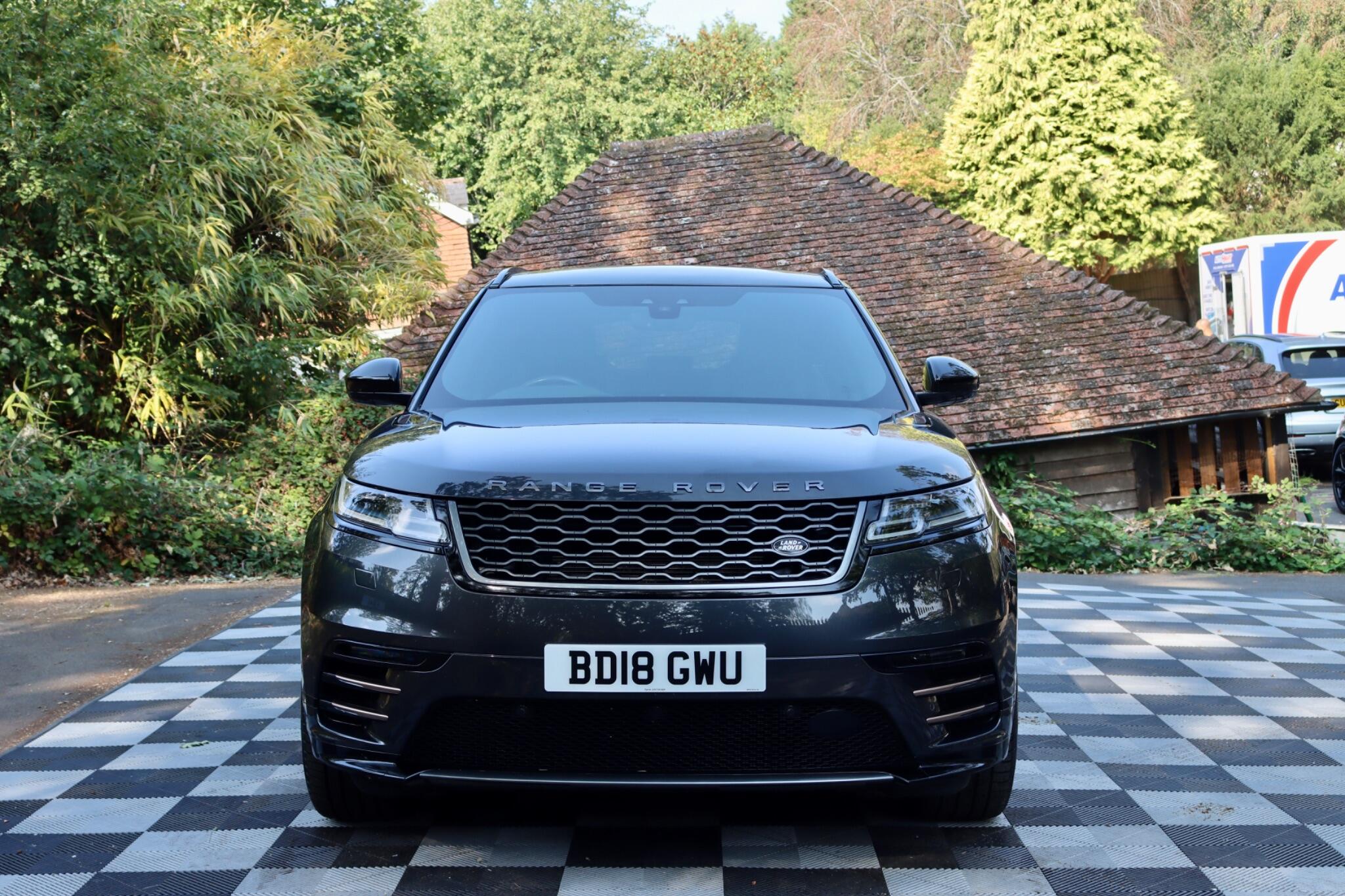 Land Rover Range Rover Velar view 13