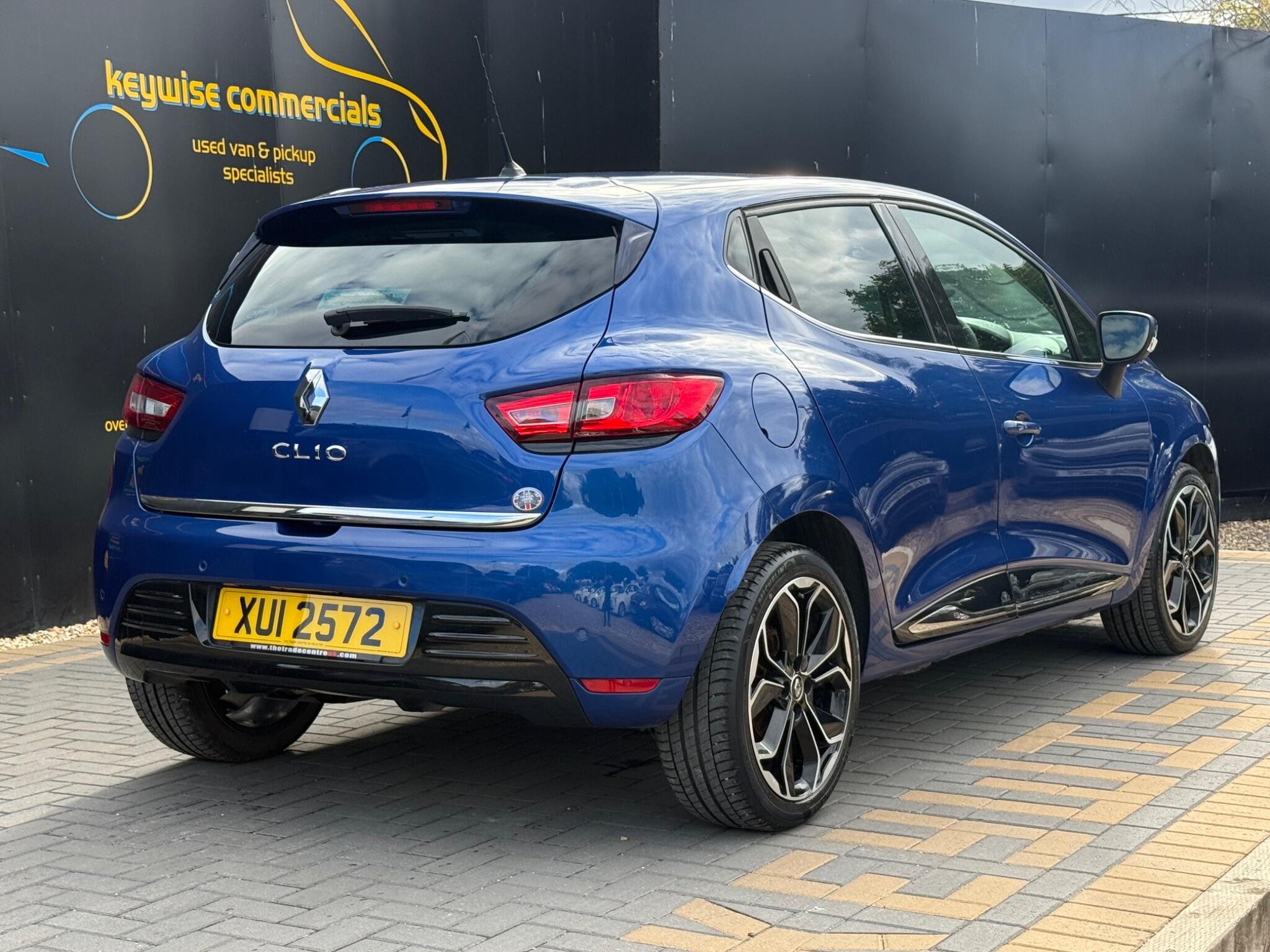 Renault Clio view 6
