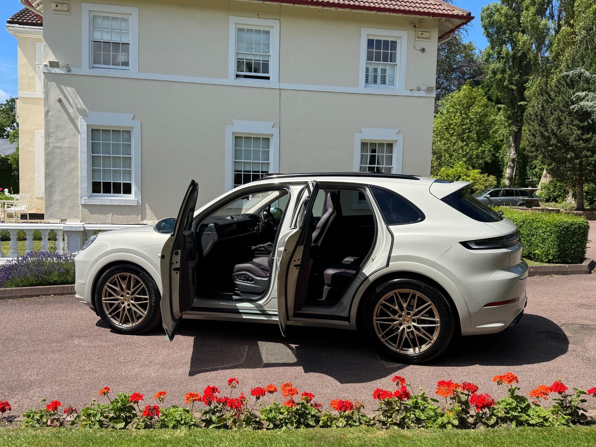 Porsche Cayenne view 17