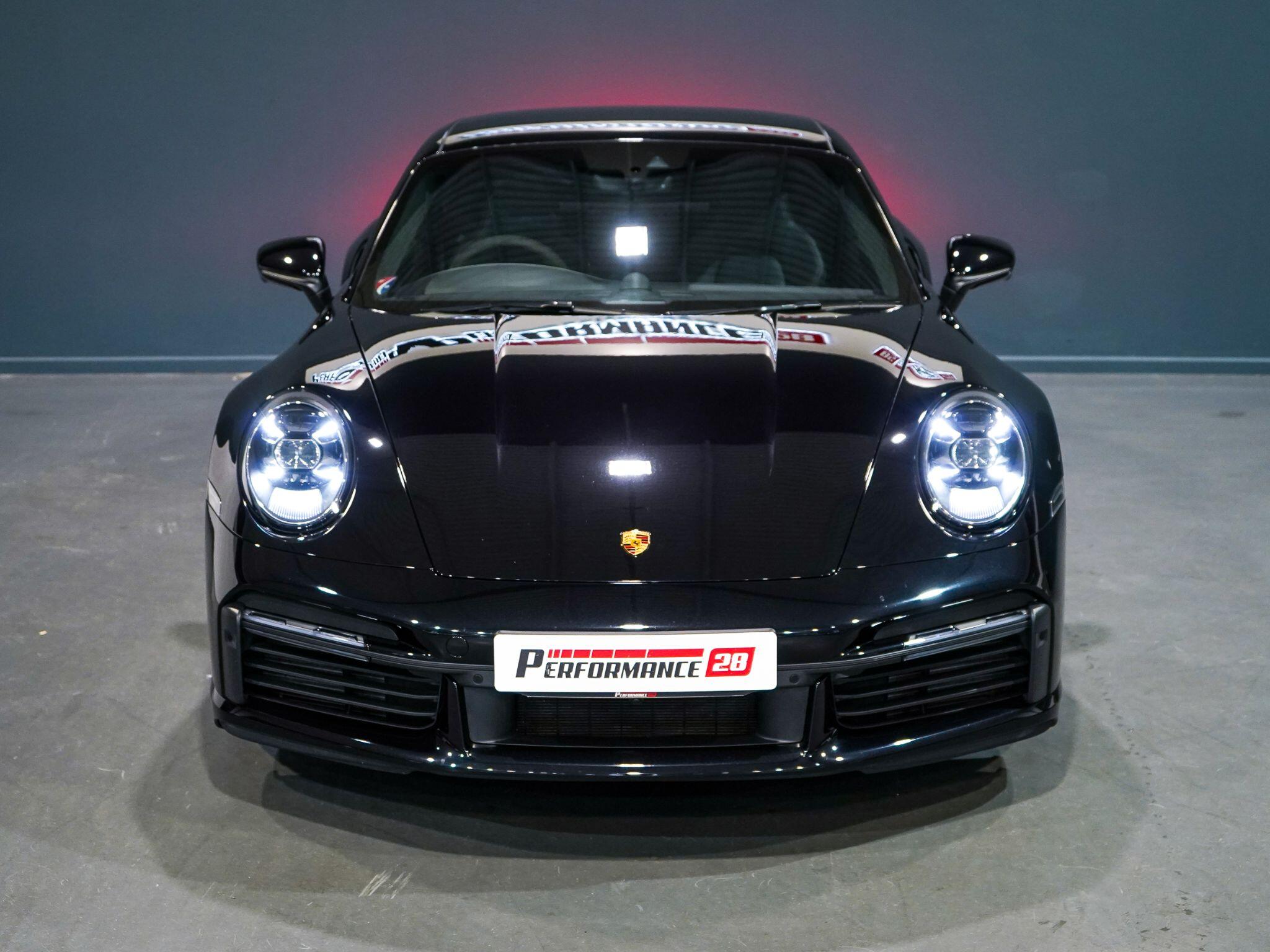Porsche 911 view 3