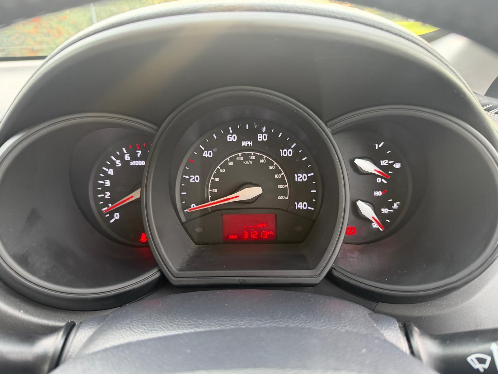 Kia Rio view 23
