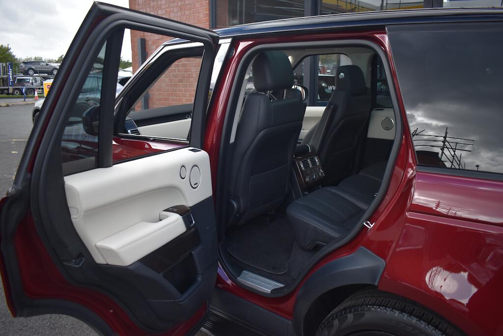Land Rover Range Rover view 44