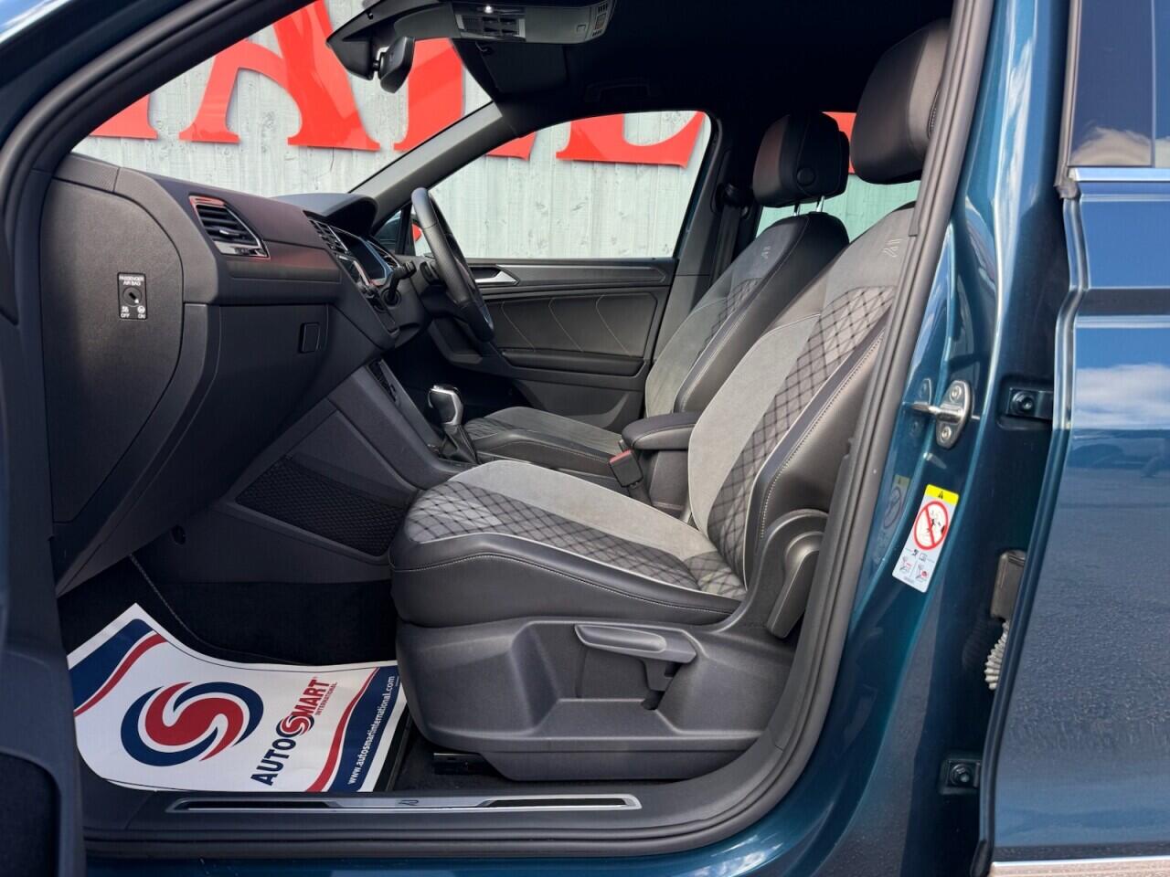 Volkswagen Tiguan view 14