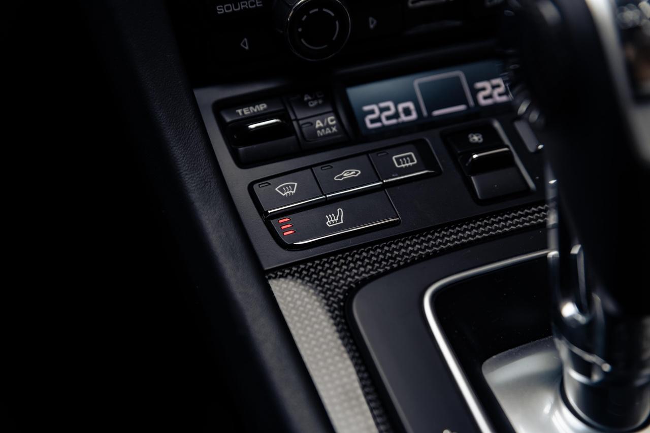 Porsche 911 view 20