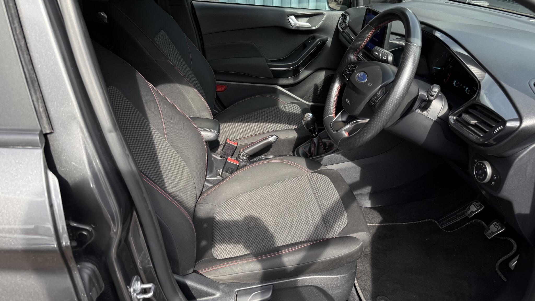 Ford Fiesta view 23
