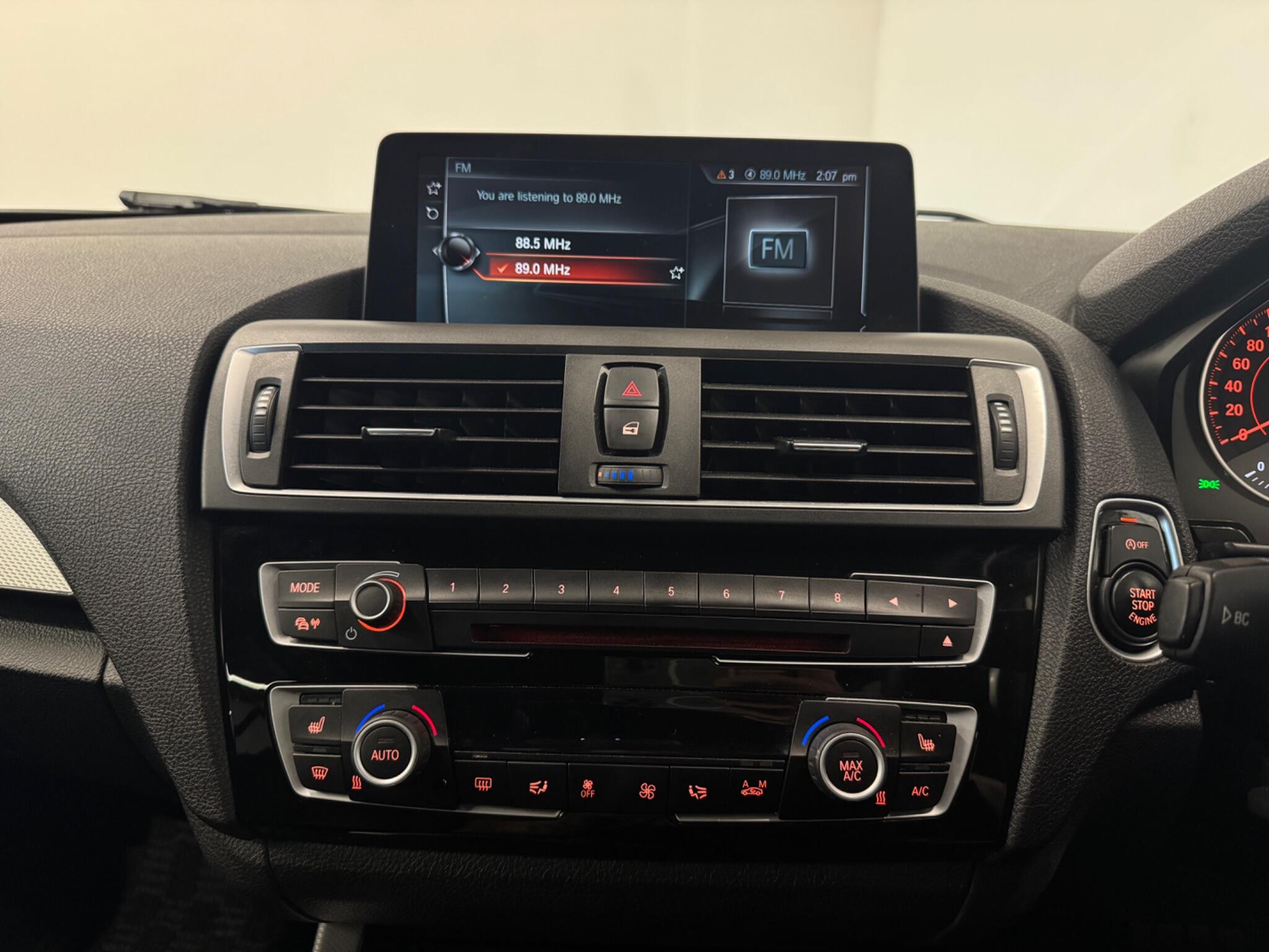 BMW 1 Series view 18