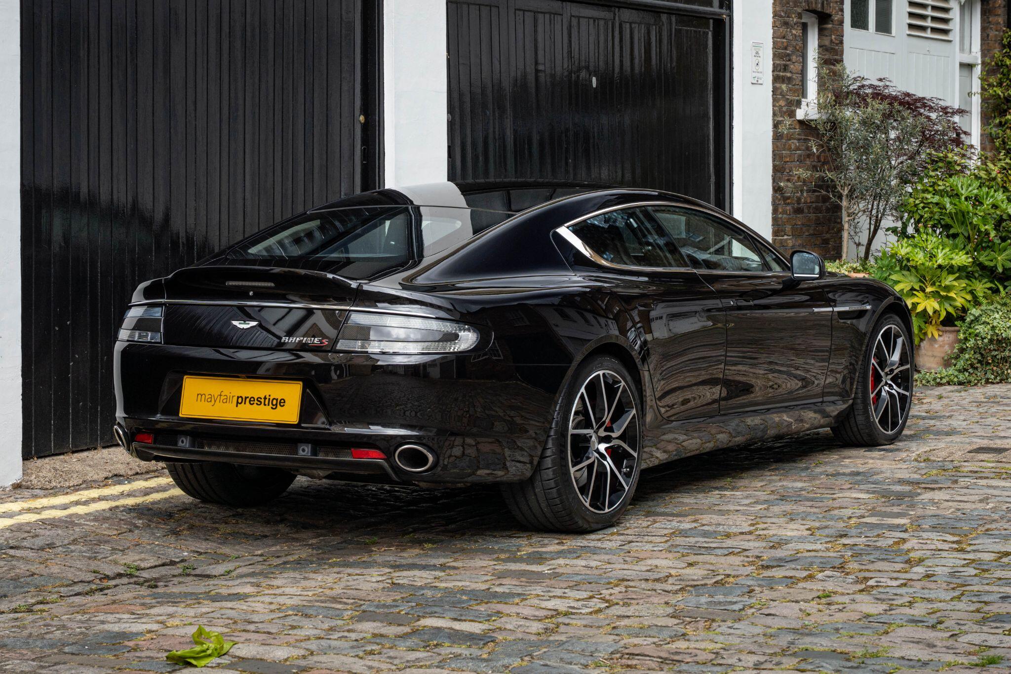 Aston Martin Rapide view 4