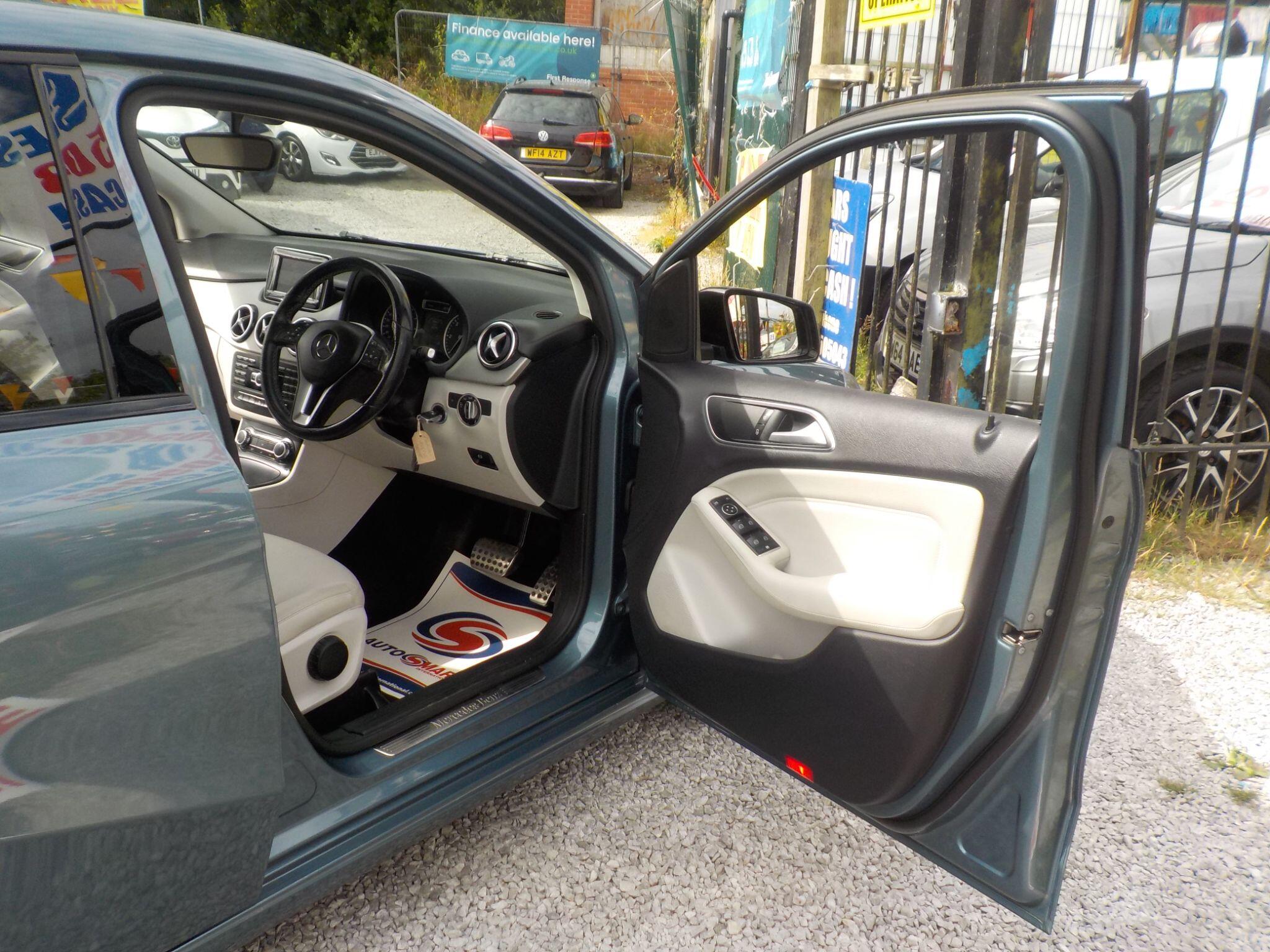 Mercedes-Benz B Class 1.8 B200 CDI Sport 7G-DCT Euro 5 (s/s) 5dr