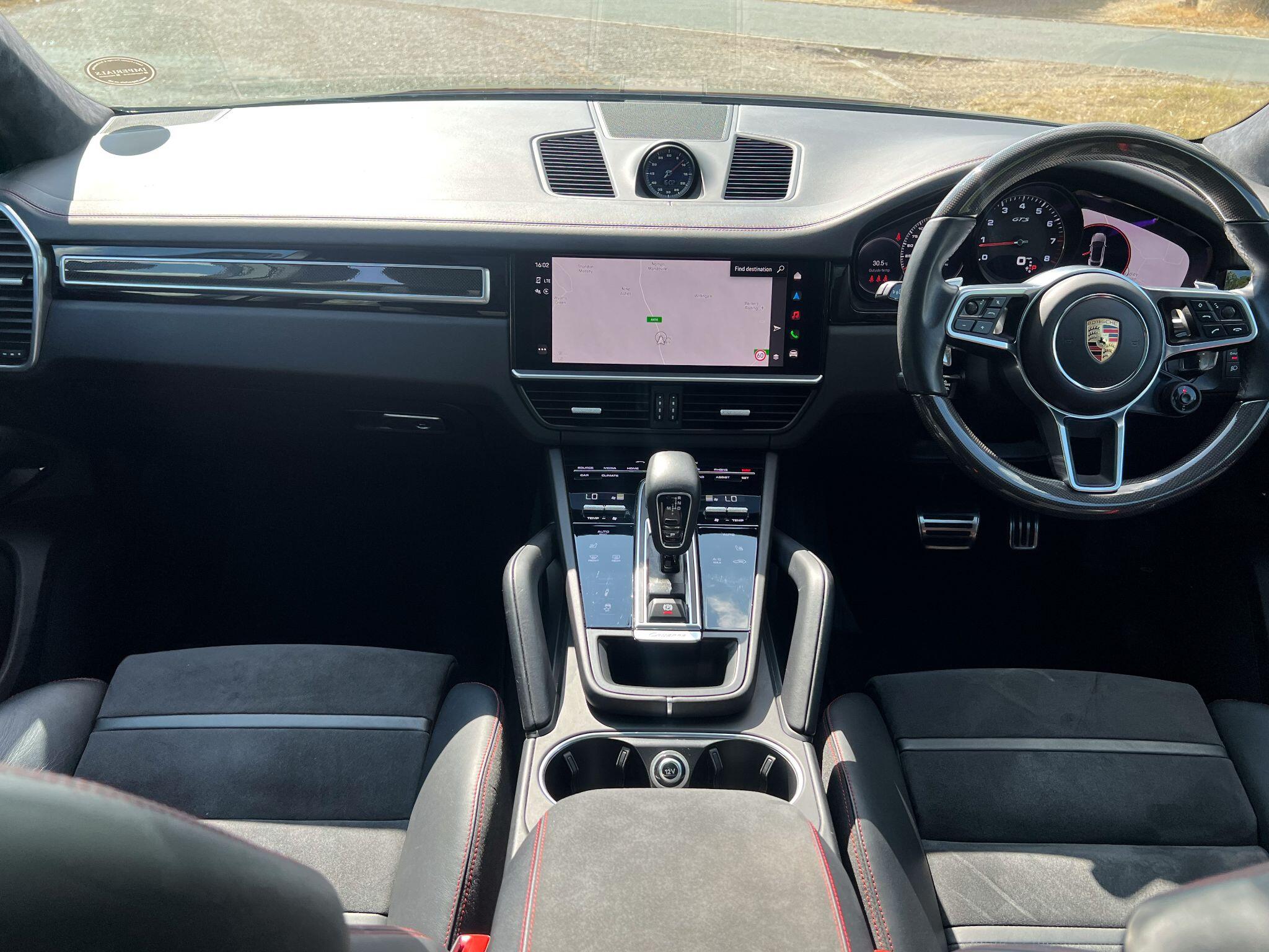 Porsche Cayenne view 6