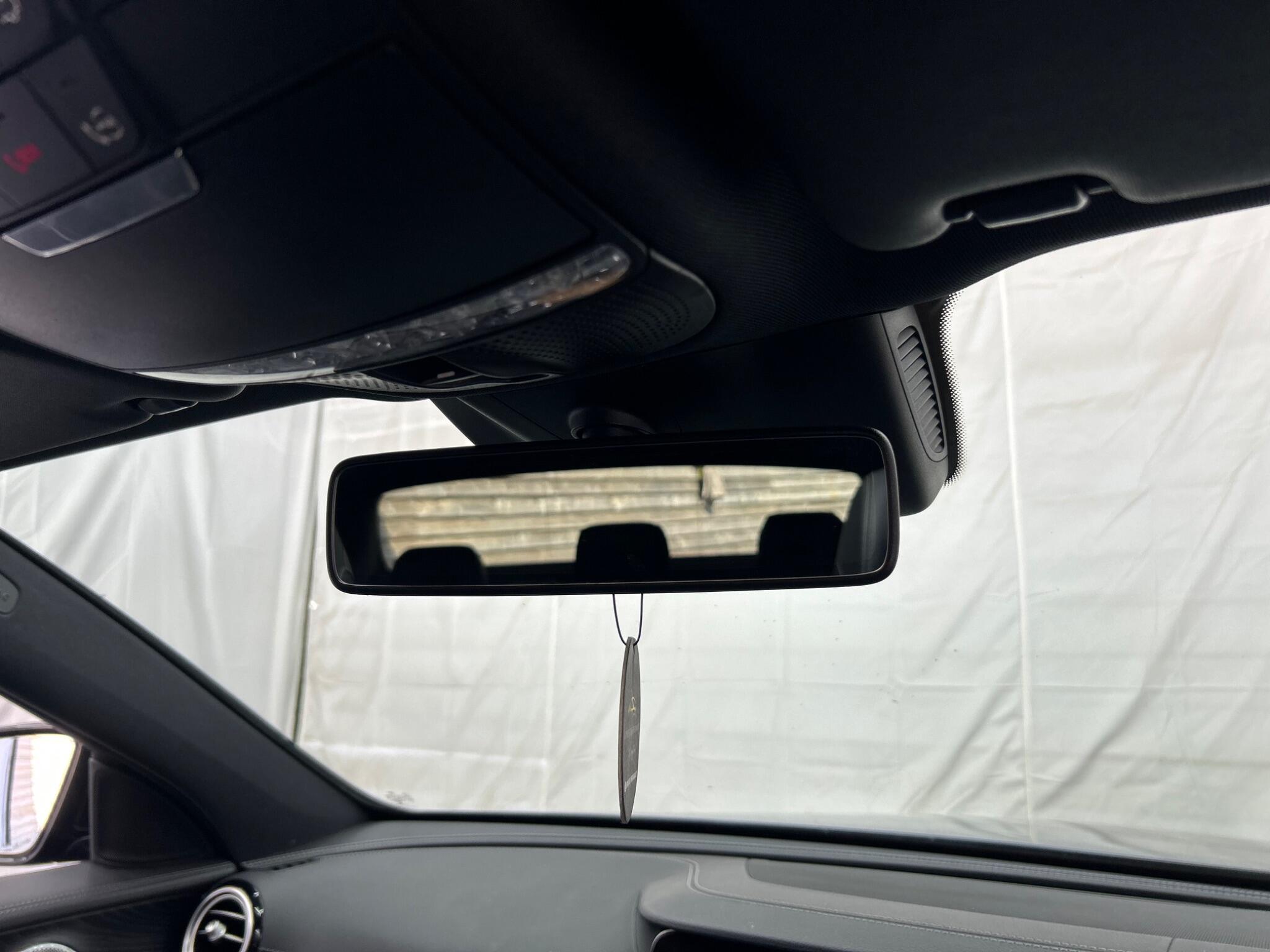 Mercedes-Benz E Class view 54