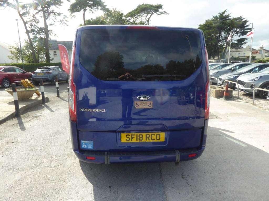 Ford Tourneo Custom view 4