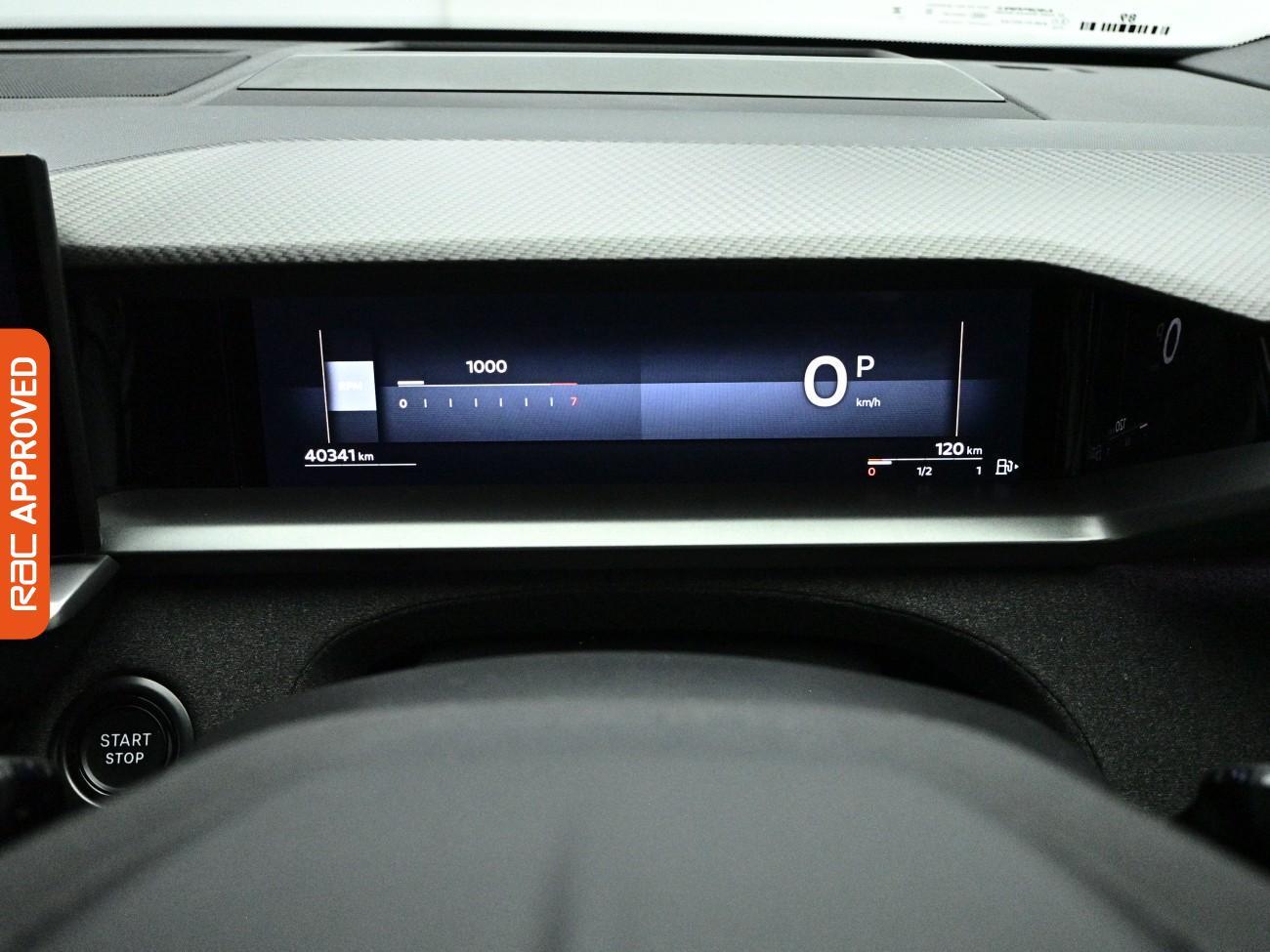 Vauxhall Grandland view 11