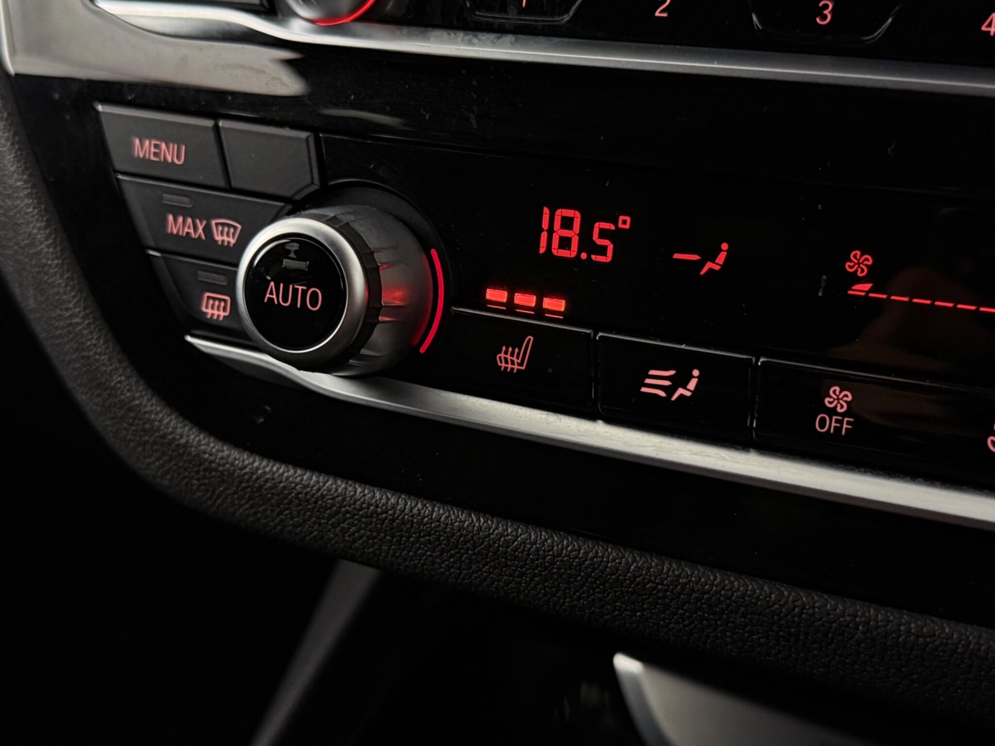 BMW X3 view 24