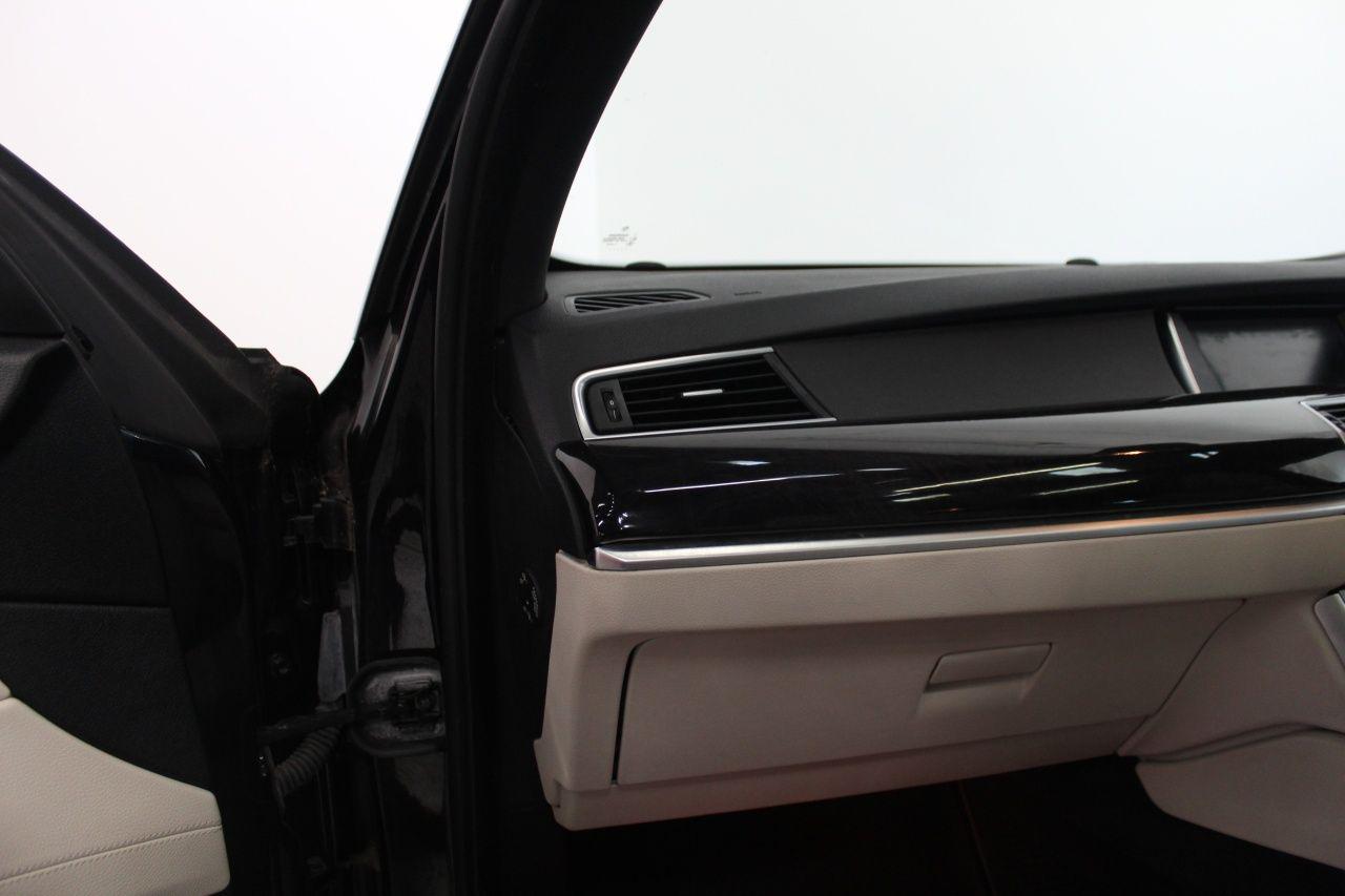 BMW 5 Series view 34