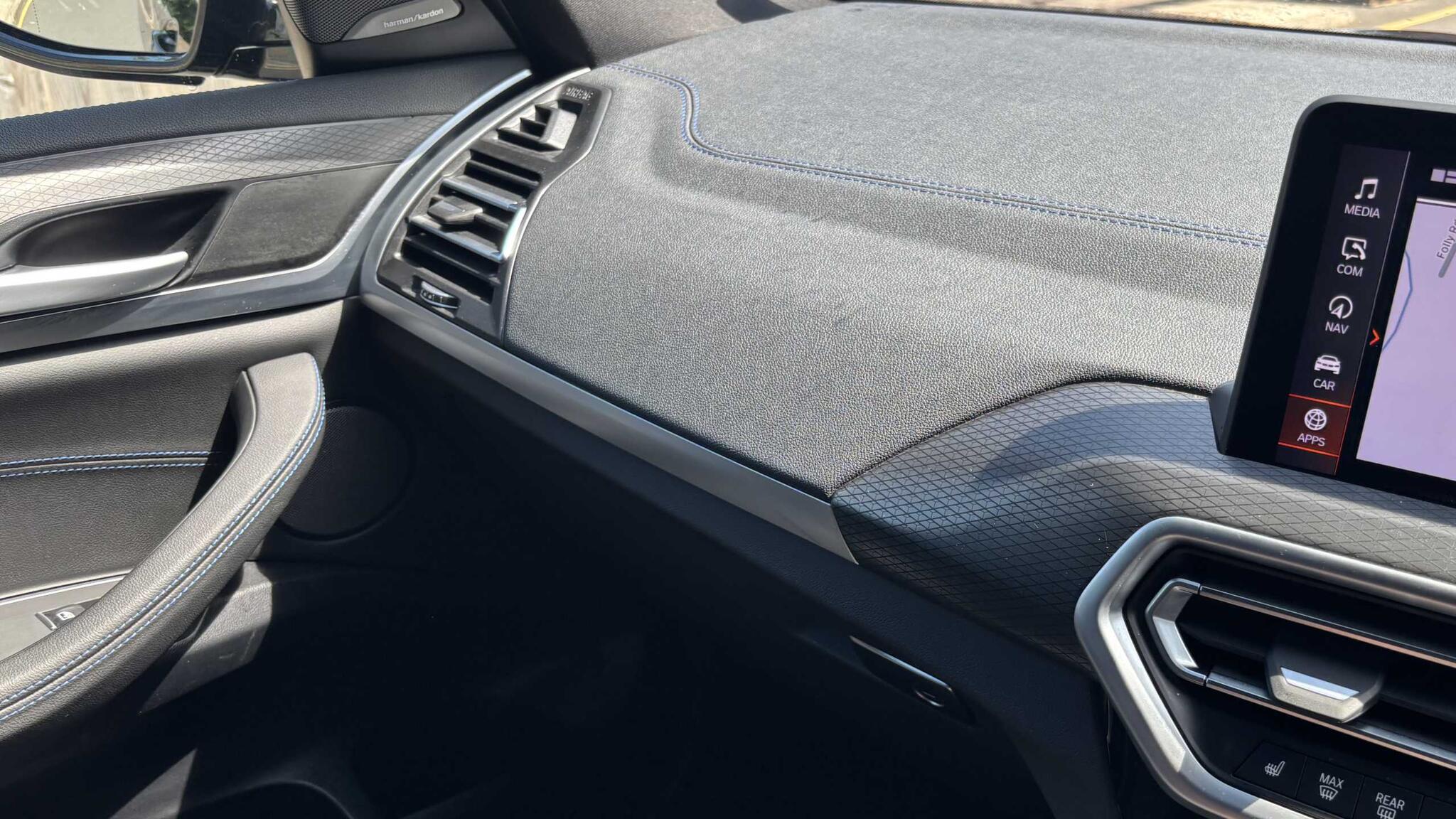 BMW X4 view 22
