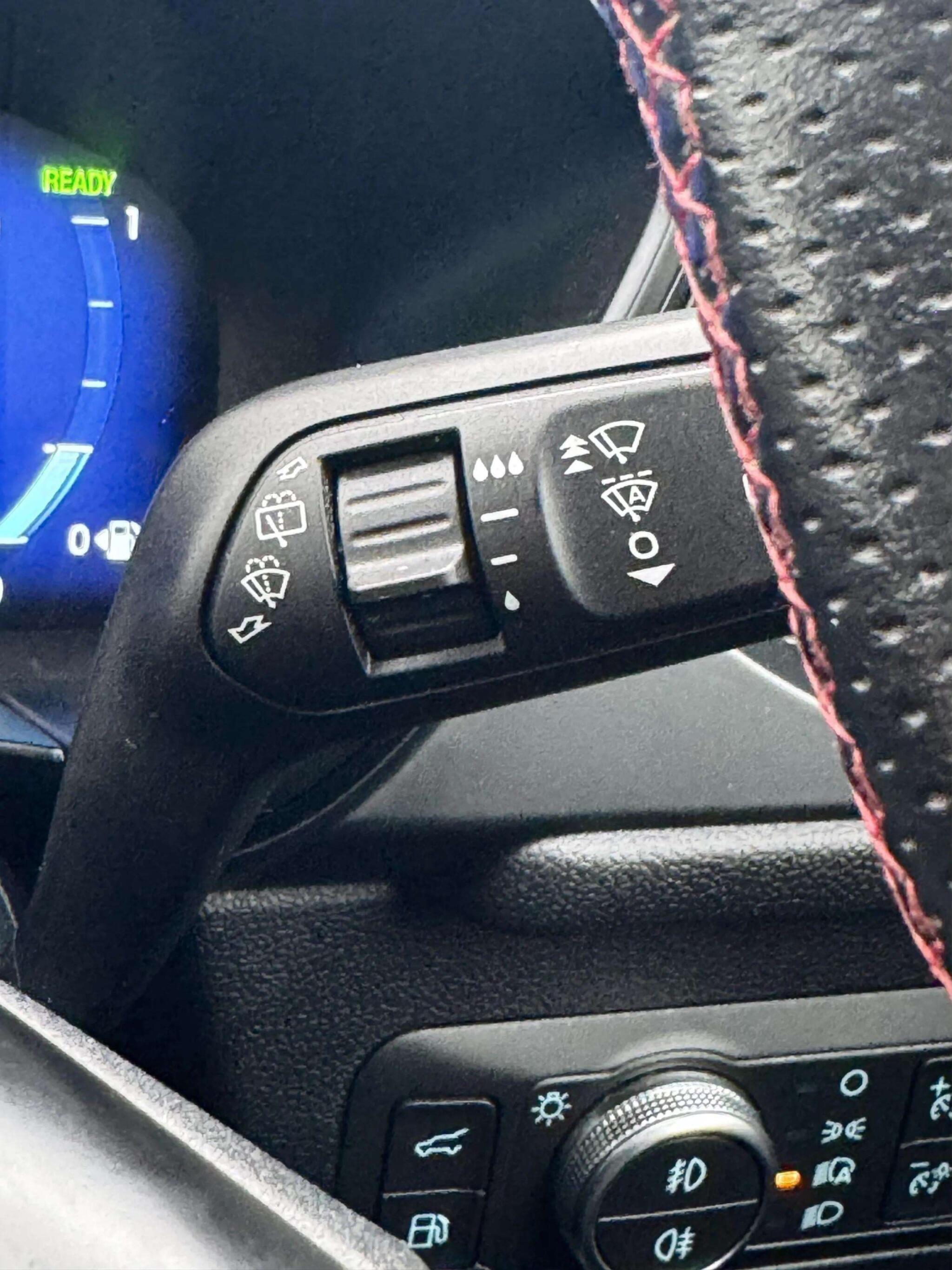 Ford Kuga view 45