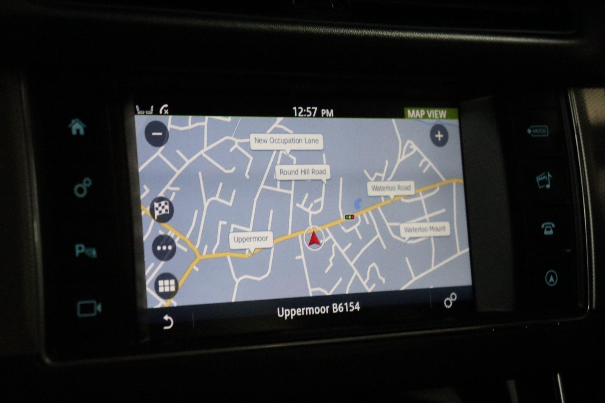 Jaguar XF view 38