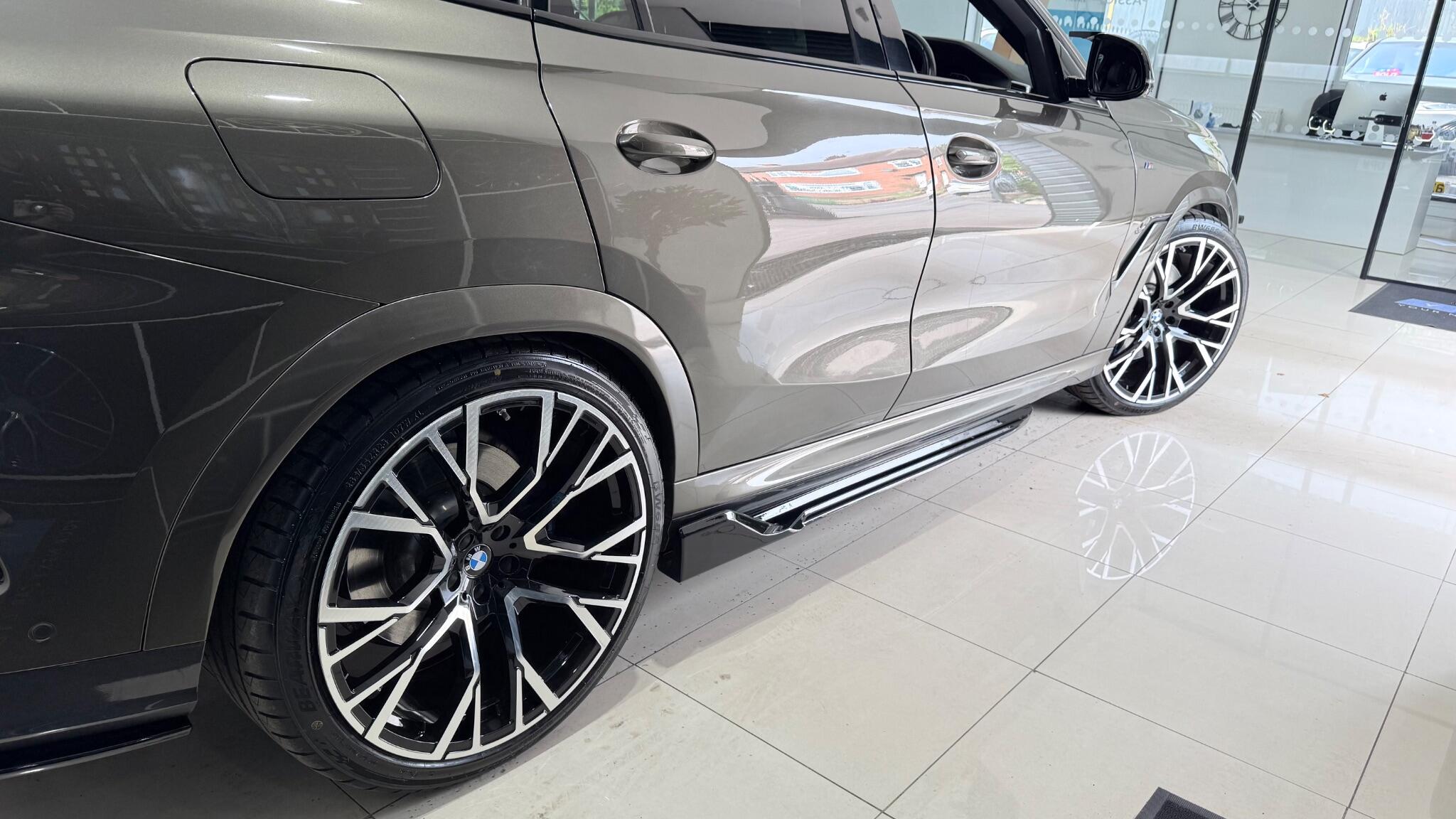 BMW X6 view 37