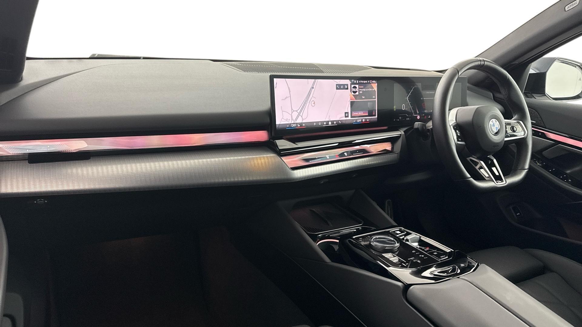 BMW 5 Series view 7