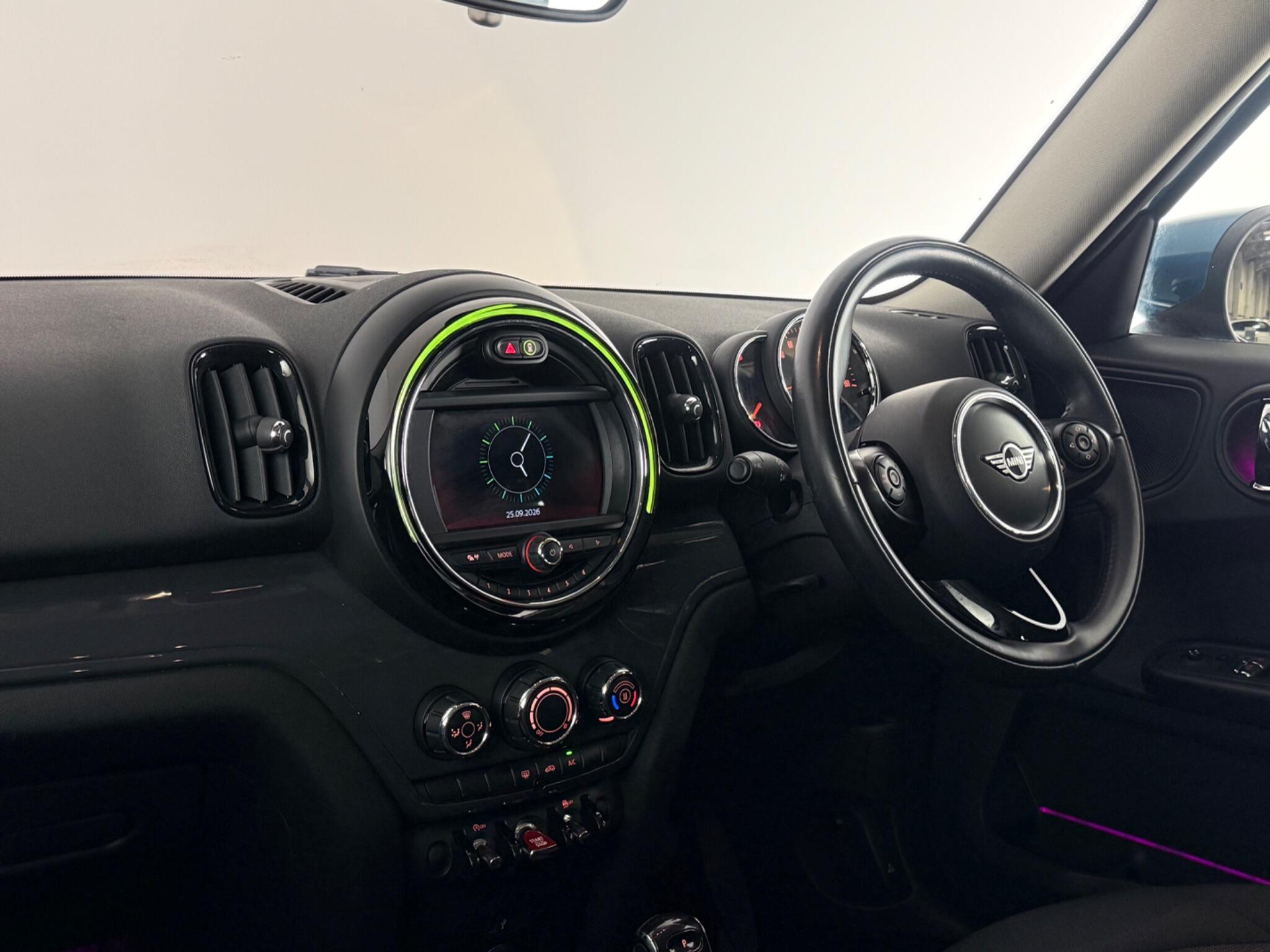 Mini Countryman view 12