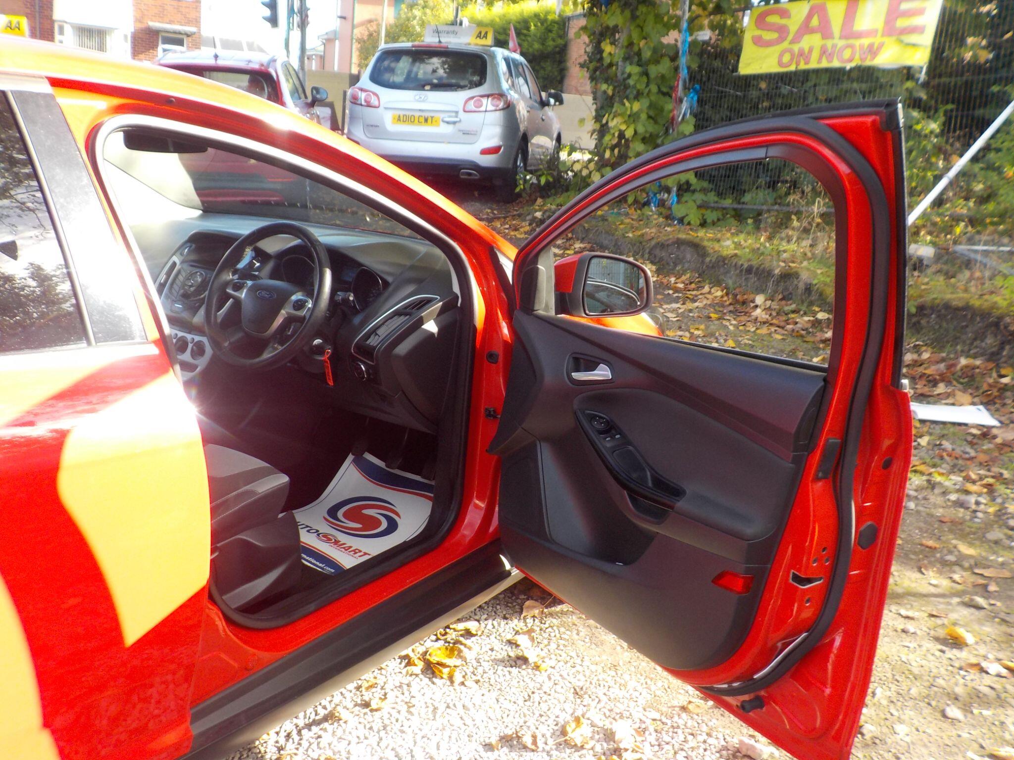Ford Focus 1.6 Zetec Euro 5 5dr