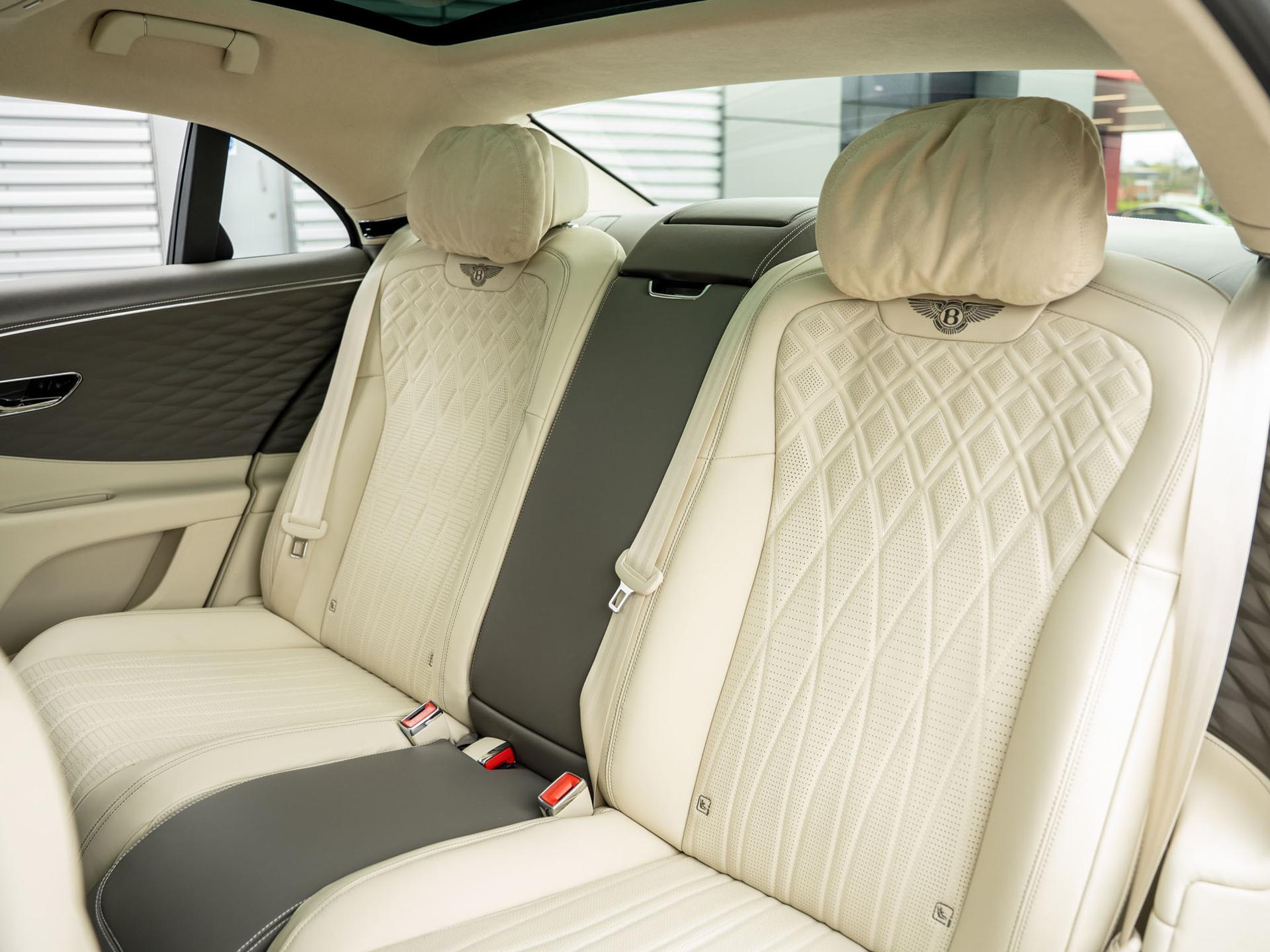 Bentley Flying Spur view 21