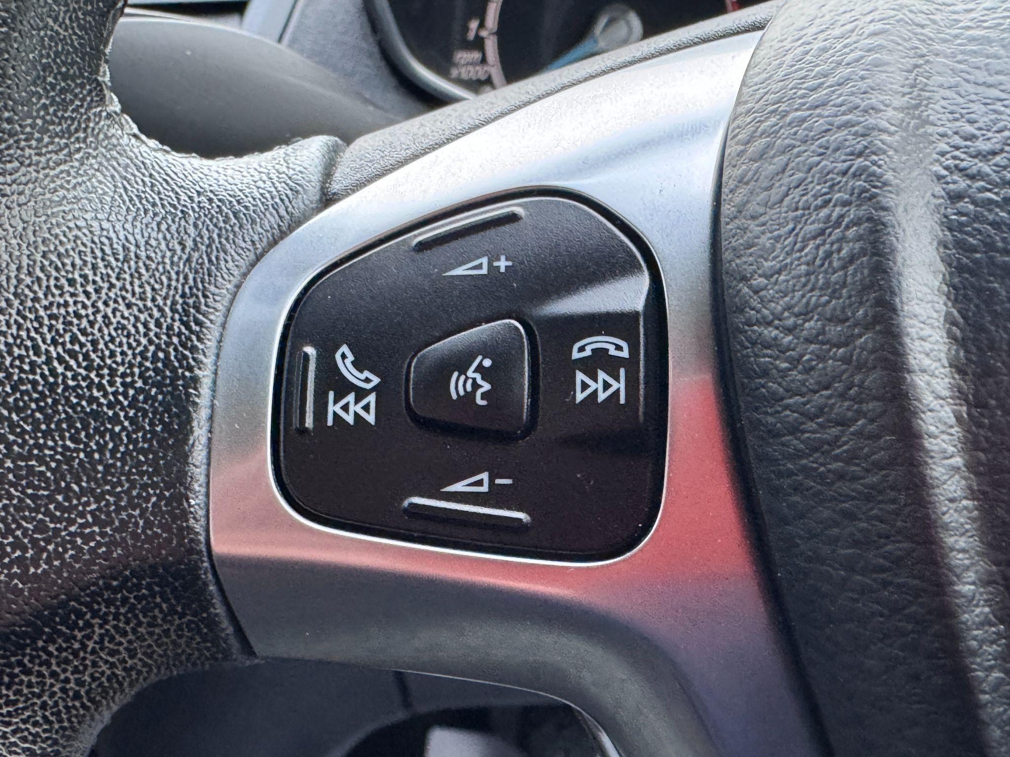 2016 Ford Fiesta image 36