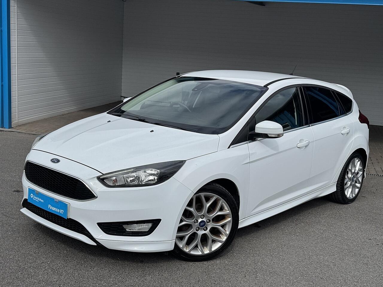 Ford Focus view 3