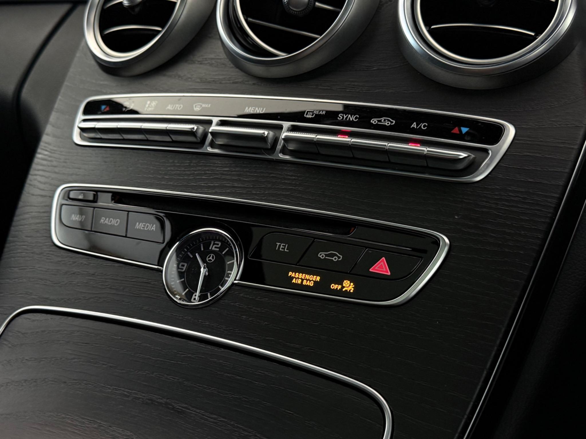 Mercedes-Benz C-Class view 31