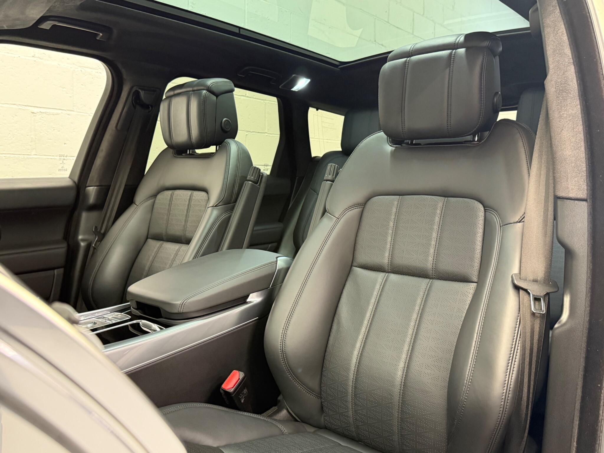 Land Rover Range Rover Sport view 16