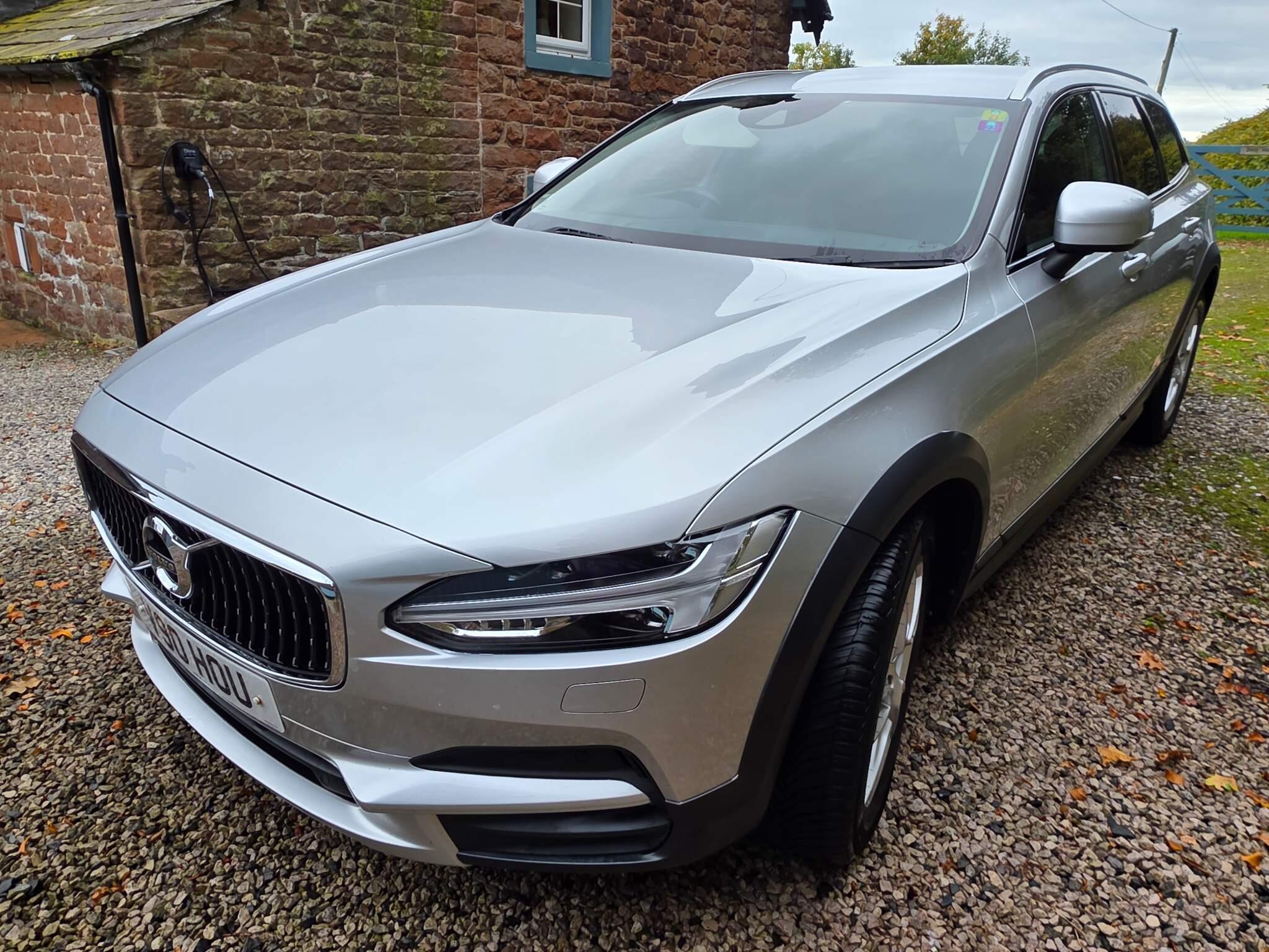 Volvo V90 Cross Country
