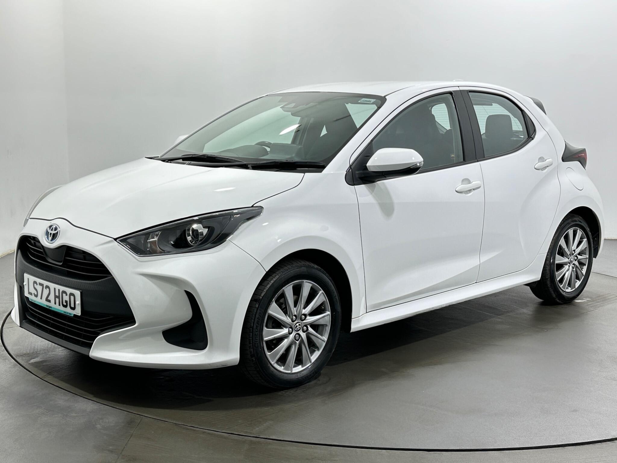 Toyota Yaris view 4