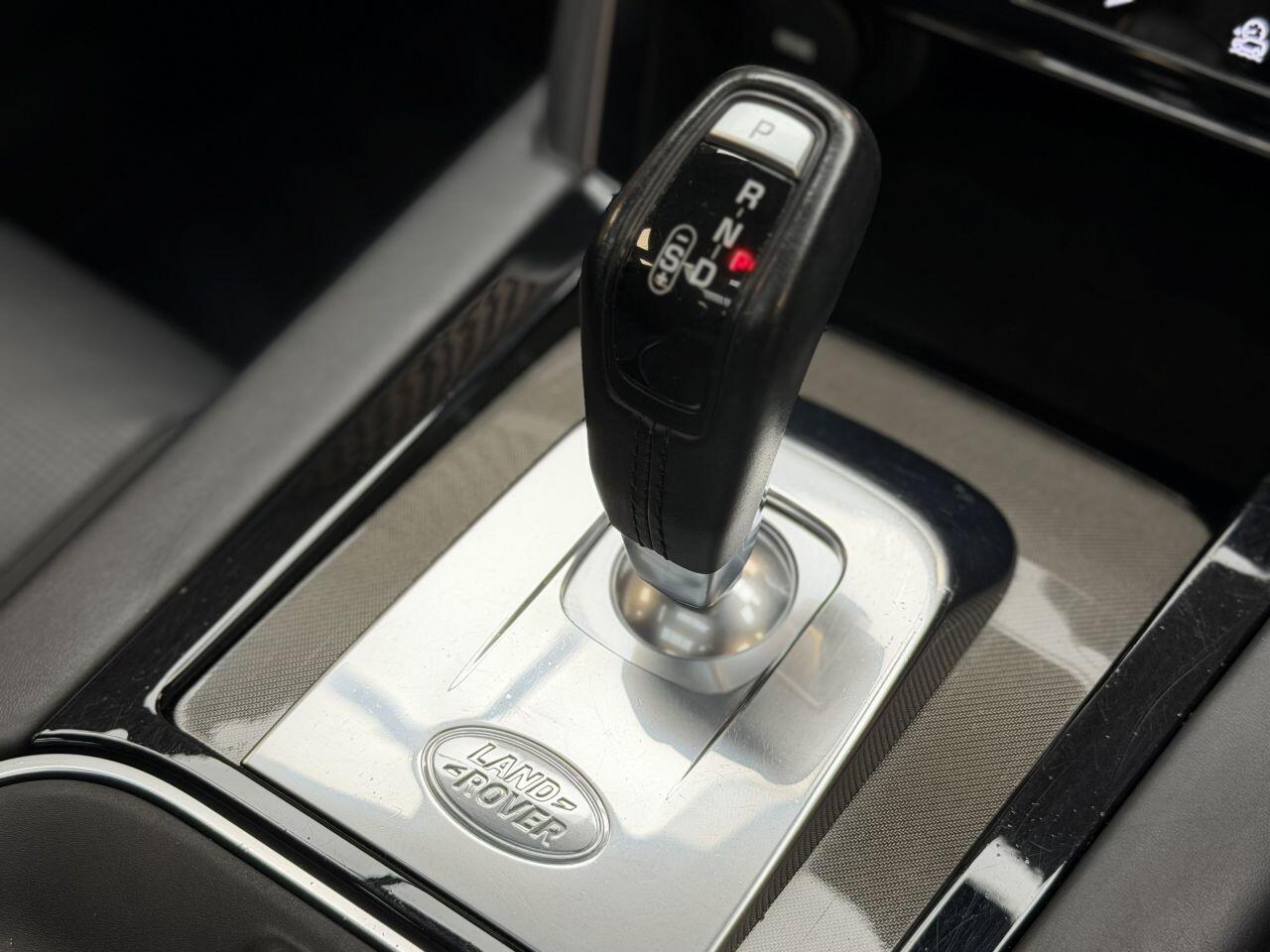 Land Rover Discovery Sport view 33