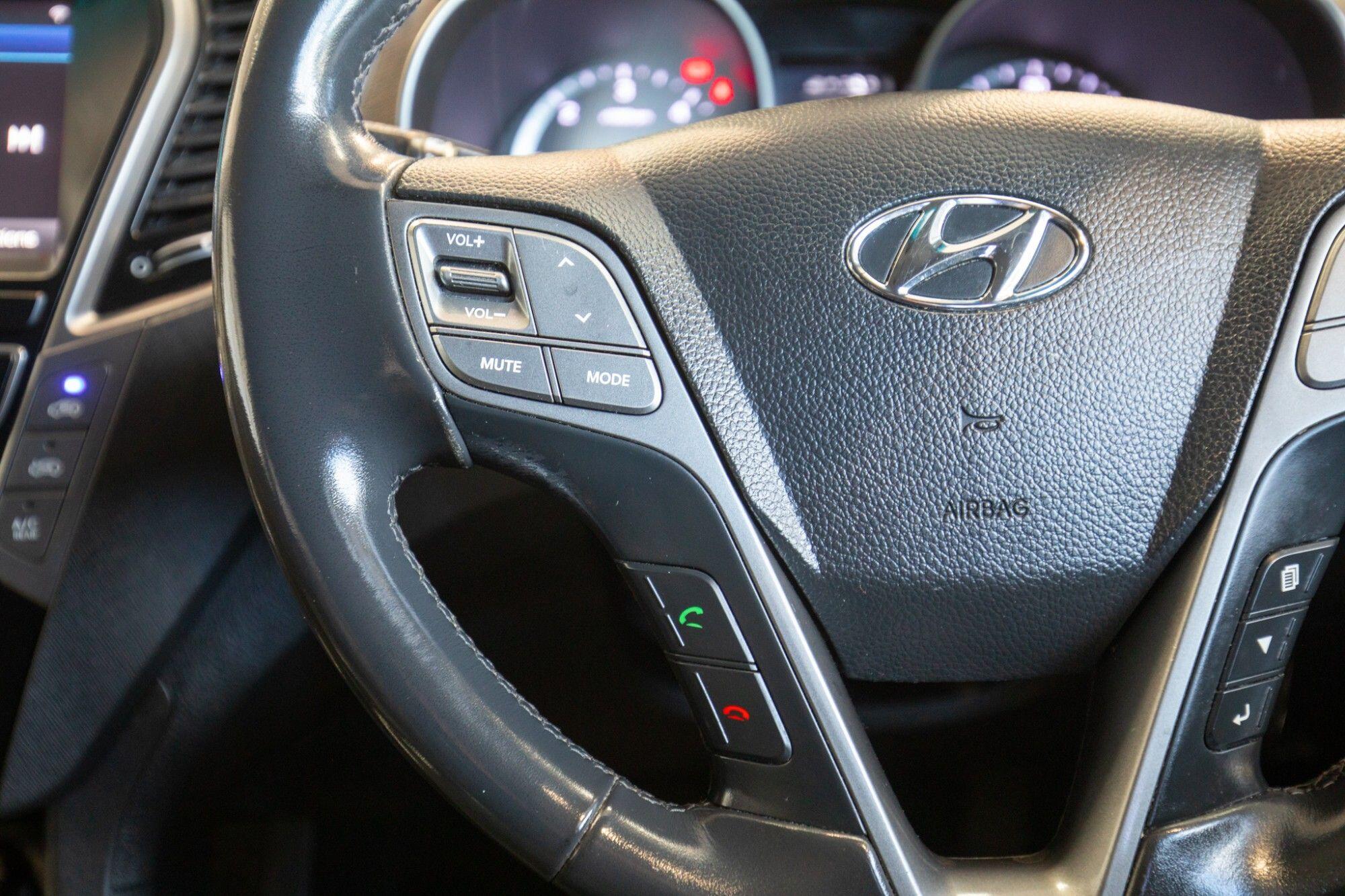 Hyundai Santa Fe view 19