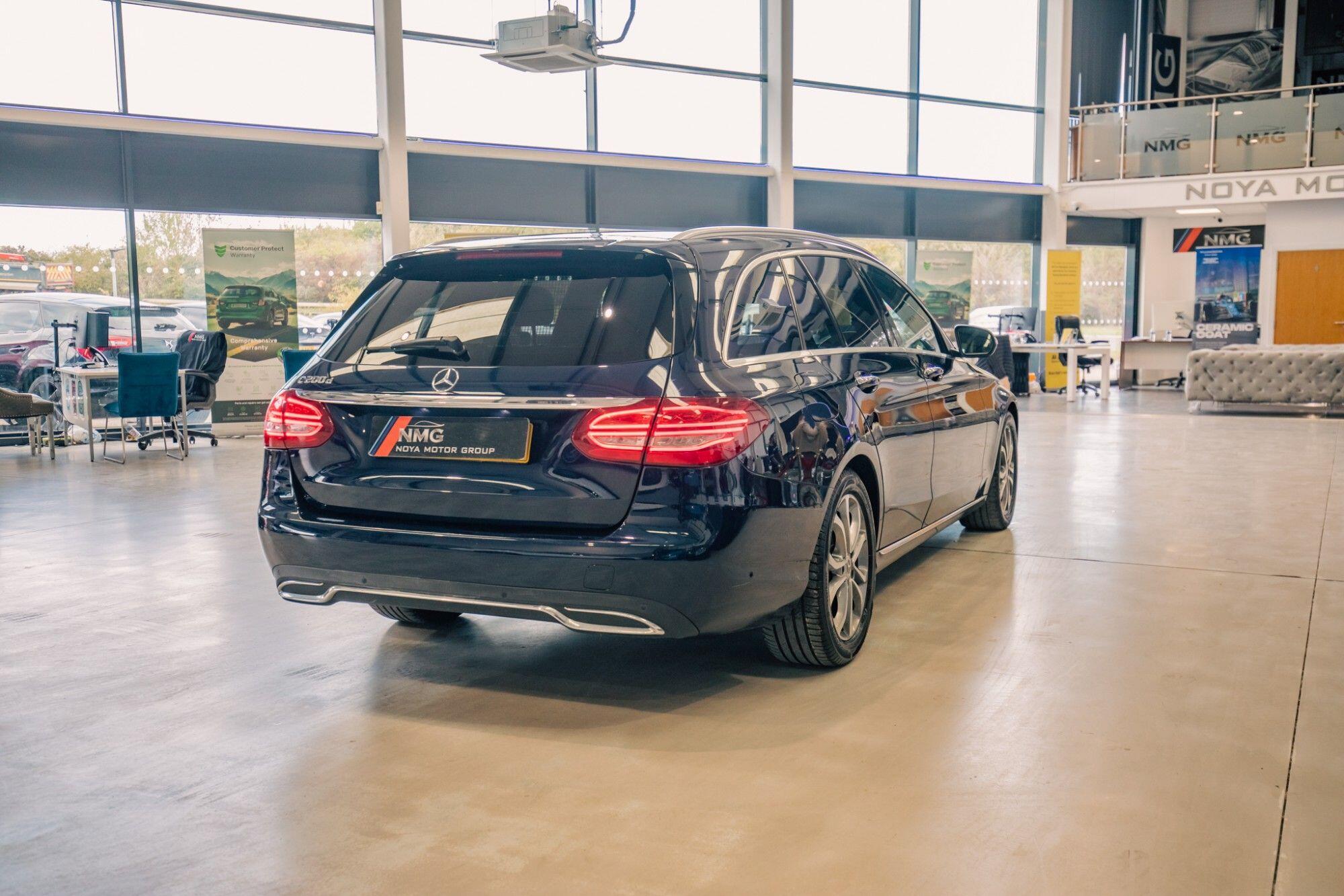 Mercedes-Benz C-Class view 25