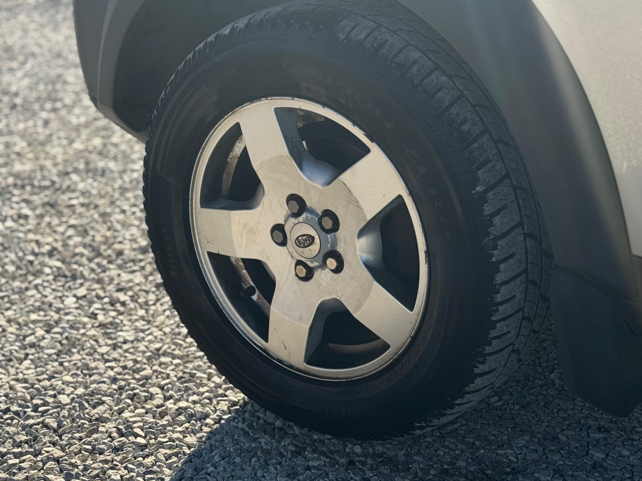 Land Rover Discovery view 69