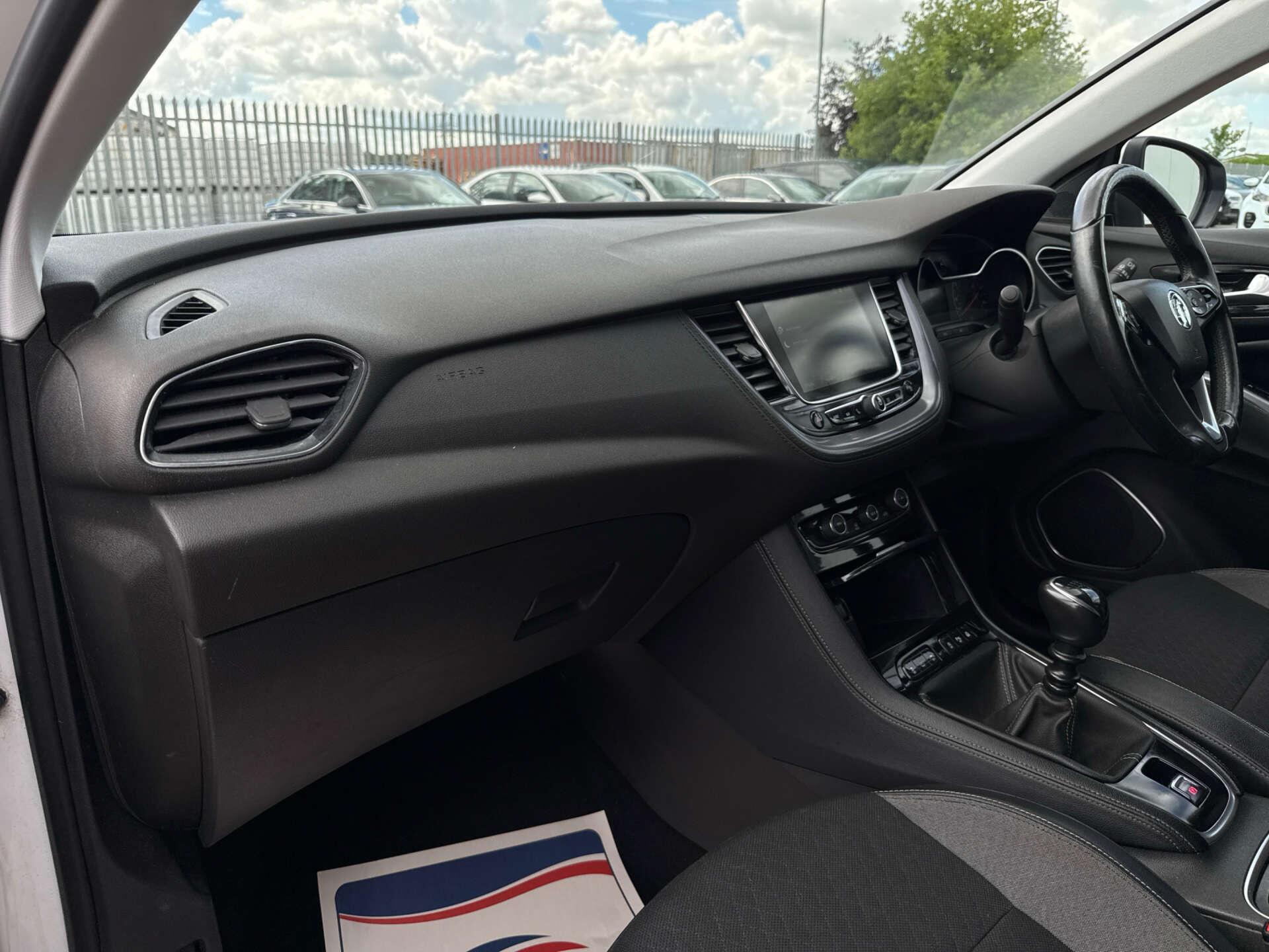 Vauxhall Grandland X view 43