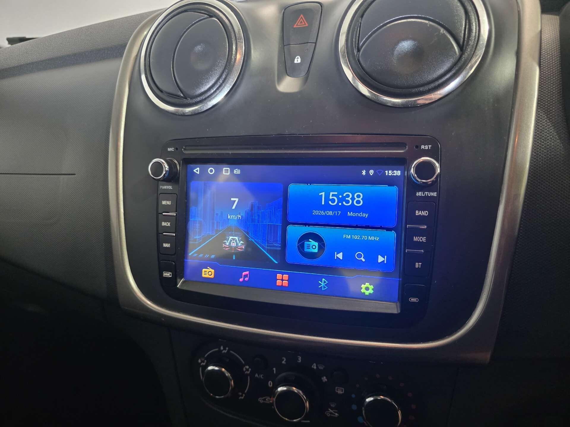 Dacia Sandero view 30
