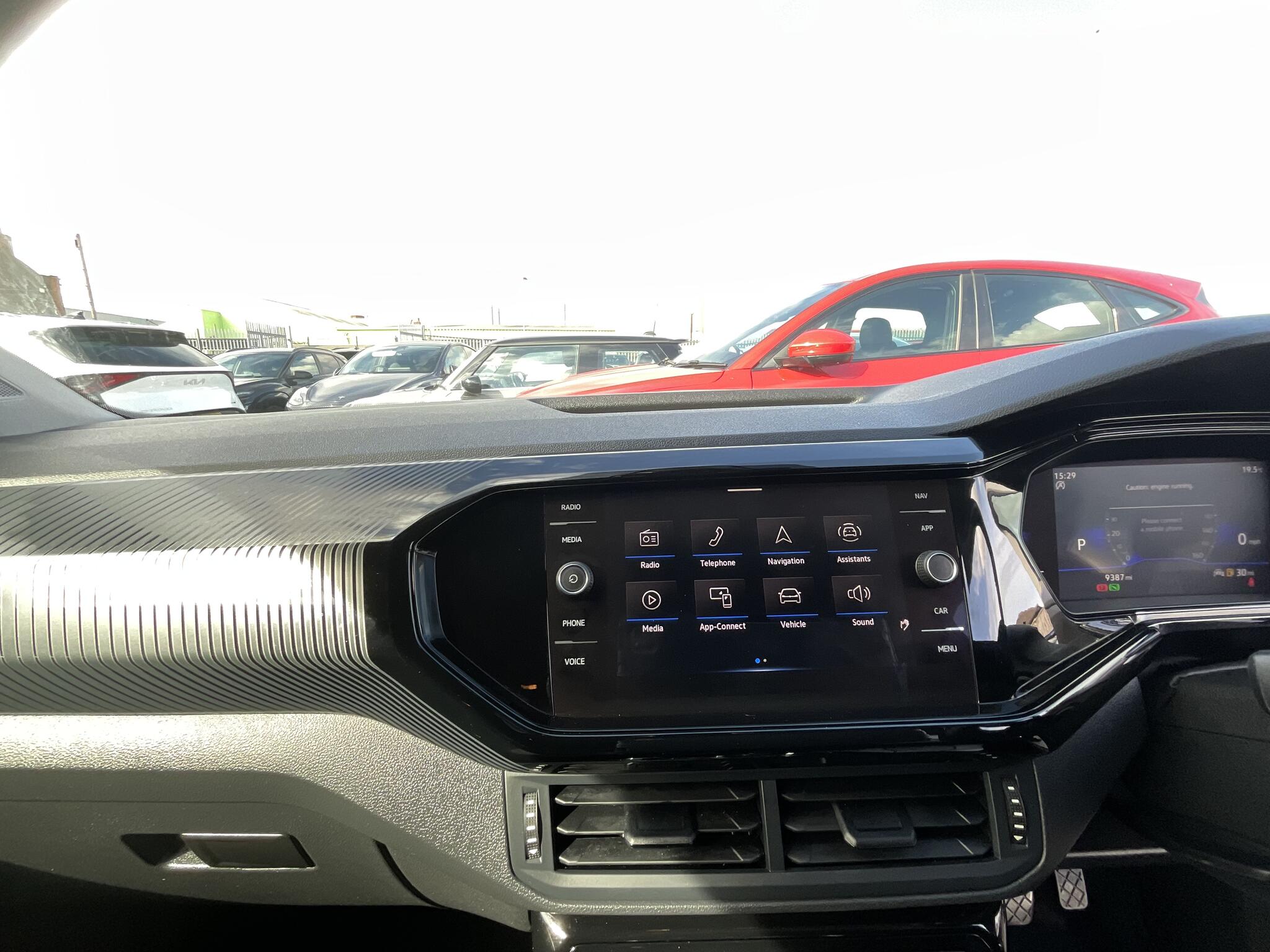 Volkswagen T-Cross view 28
