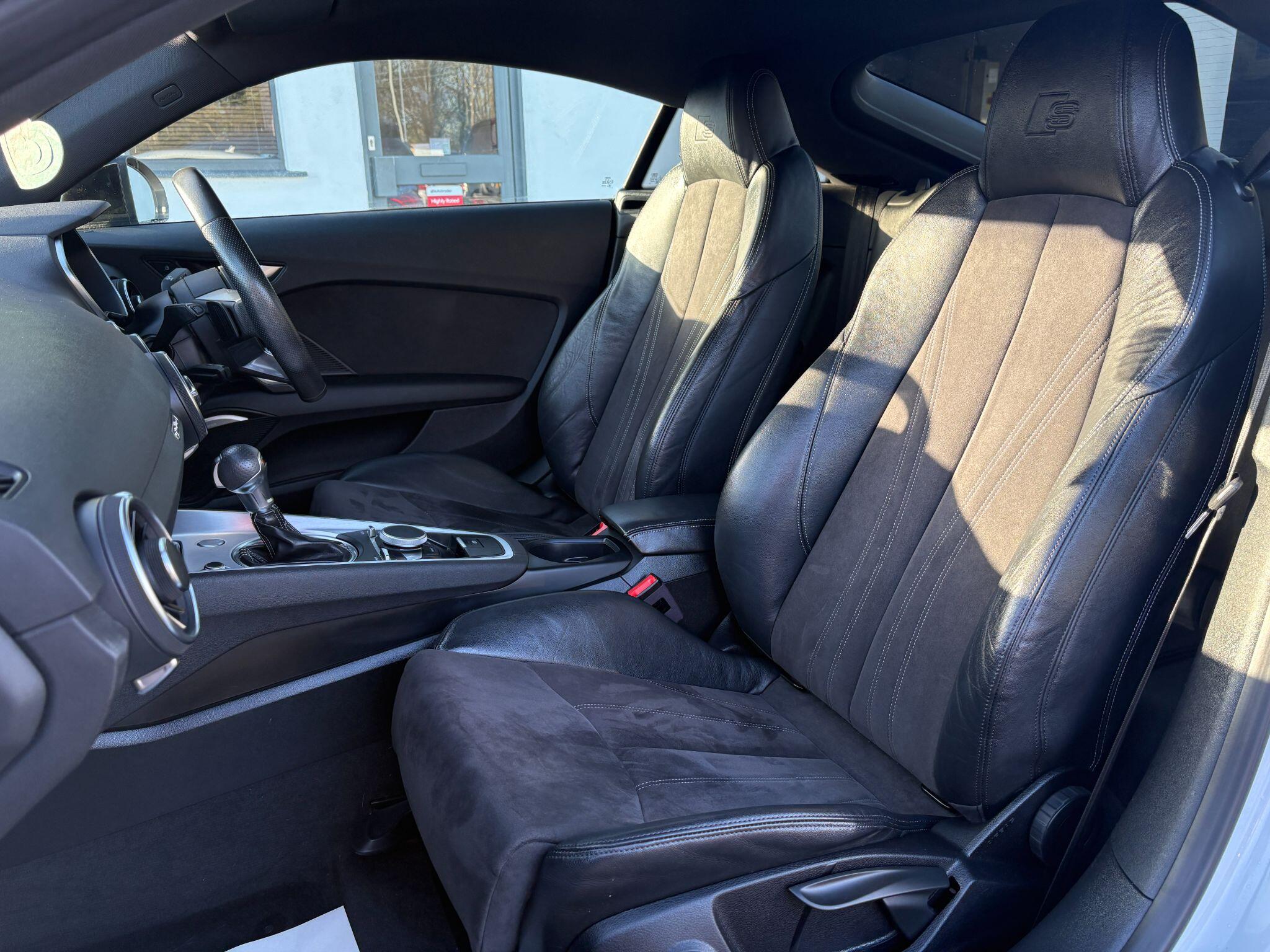 Audi TT view 17