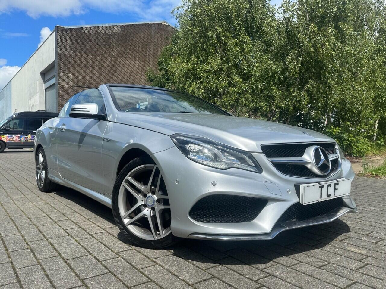 Mercedes-Benz E-Class view 21