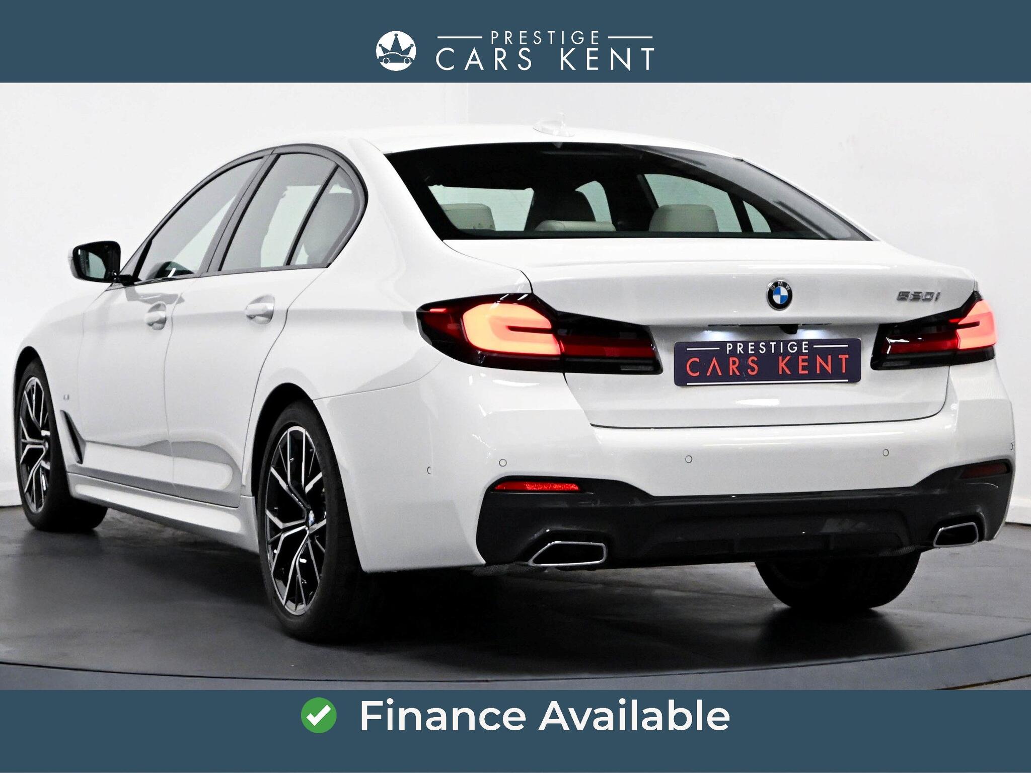 BMW 5 Series view 3