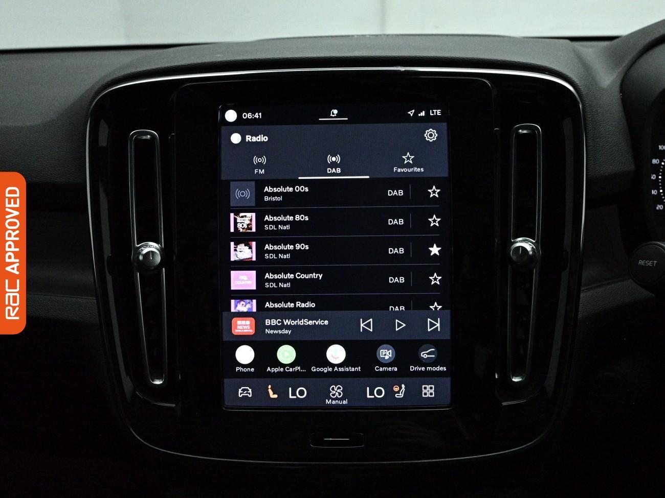 Volvo XC40 view 19