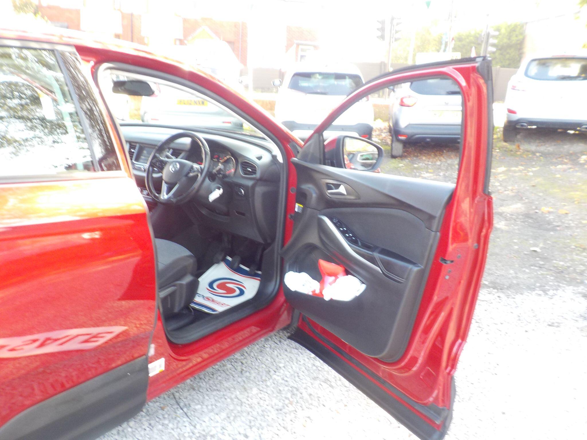 Vauxhall Grandland X 1.5 Turbo D BlueInjection SE Euro 6 (s/s) 5dr