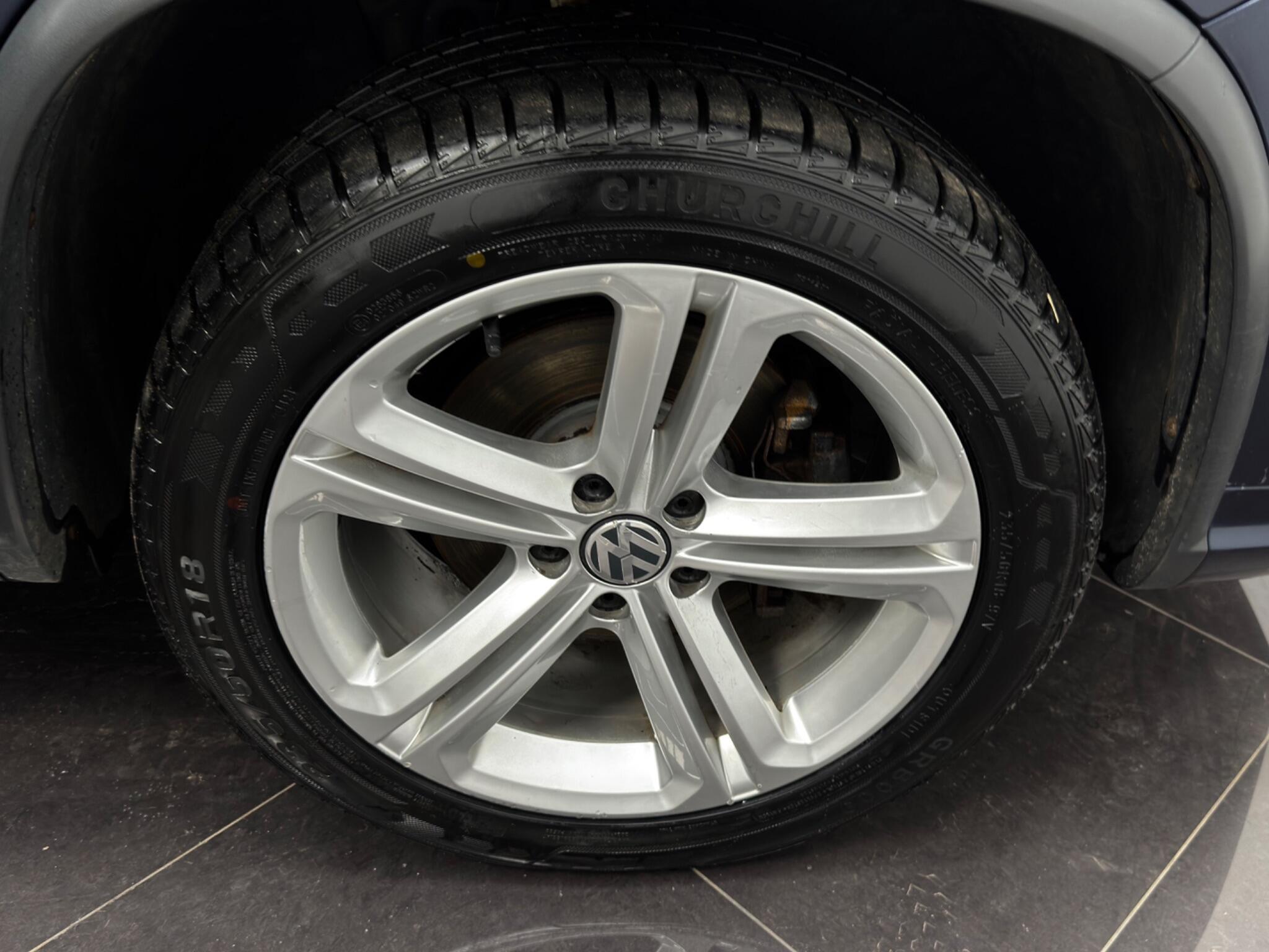 Volkswagen Tiguan view 73