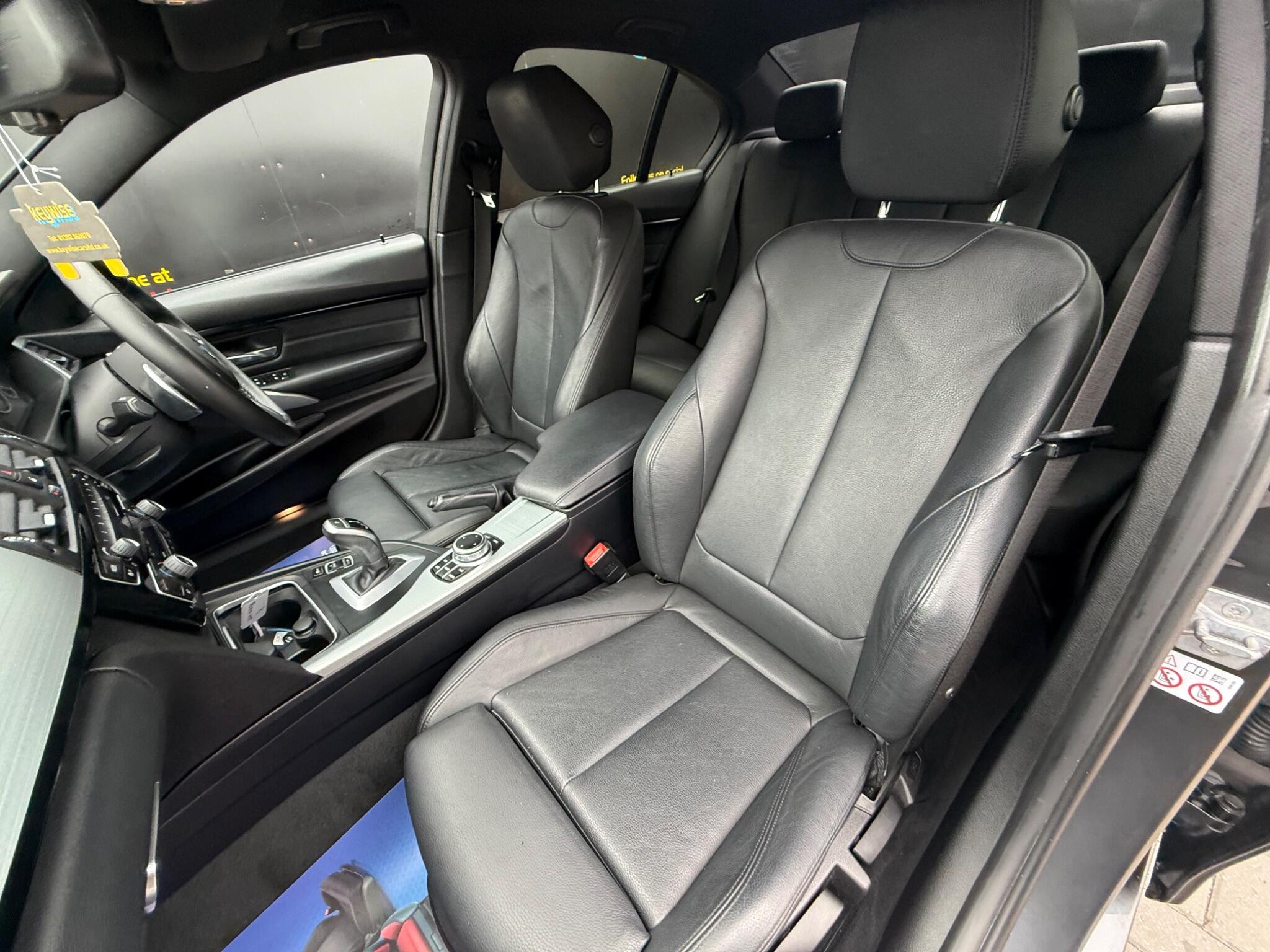 BMW 3 Series view 23