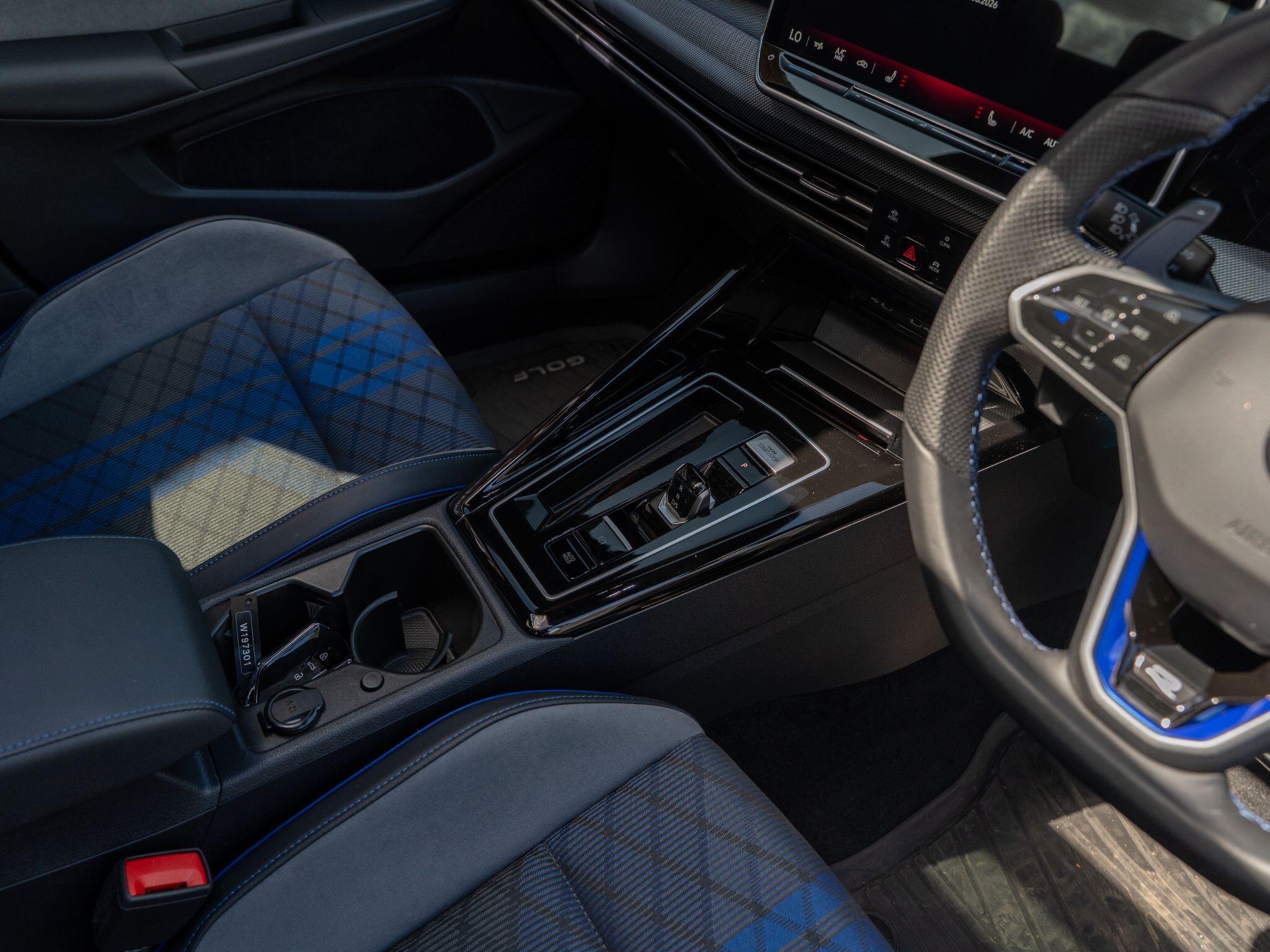 Volkswagen Golf view 40