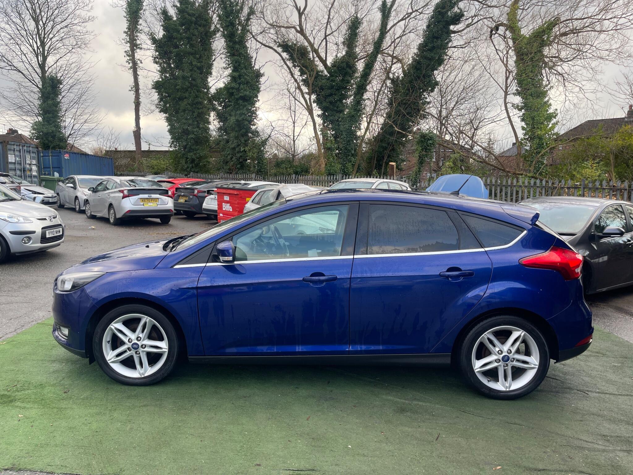 2016 Ford Focus 1.0T EcoBoost Zetec Euro 6 (s/s) 5dr • 83,680 miles image 17