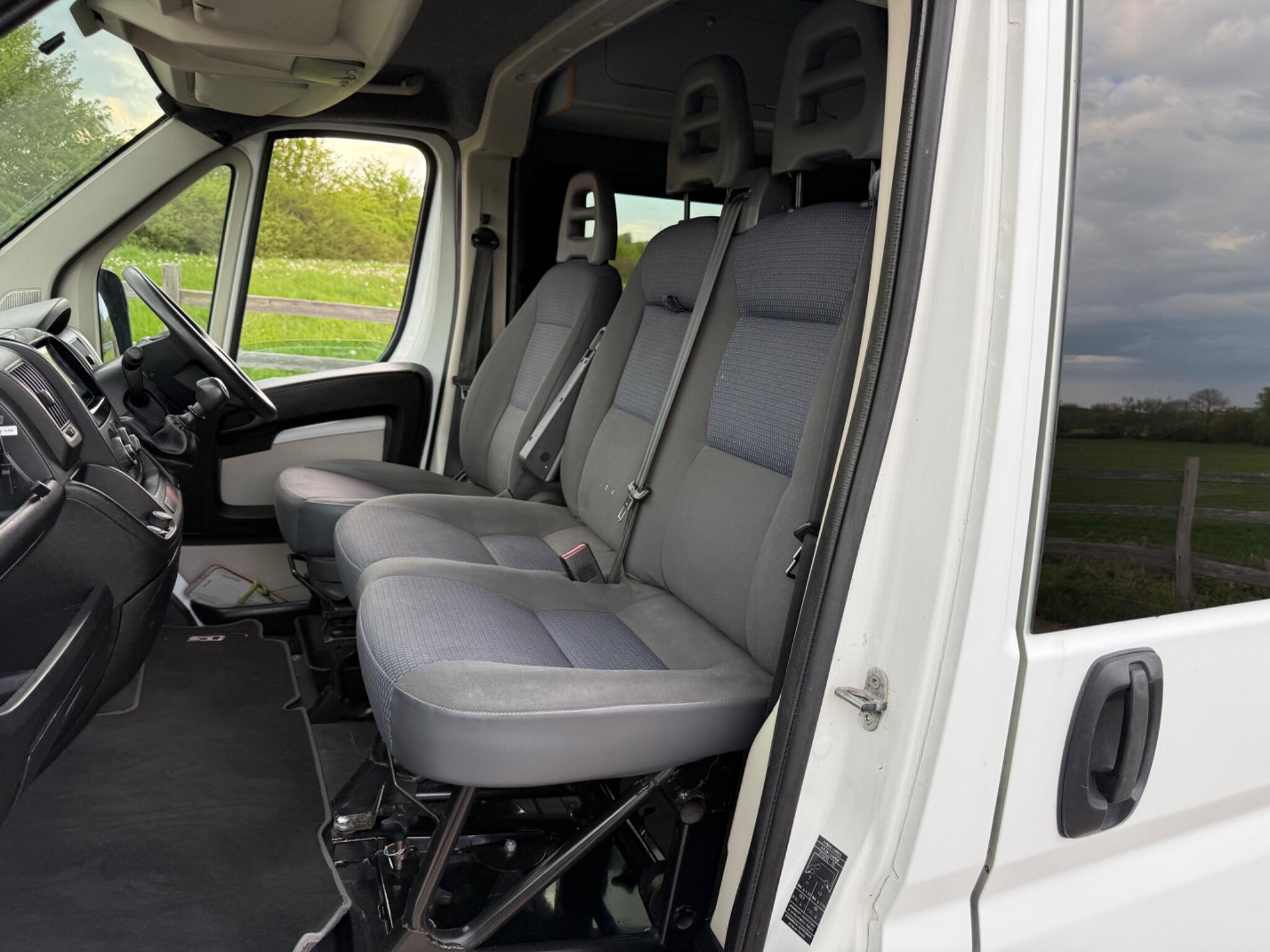 Citroen Relay 2.2 HDi 35 Enterprise L3 H2 4dr — photo 38 of 134