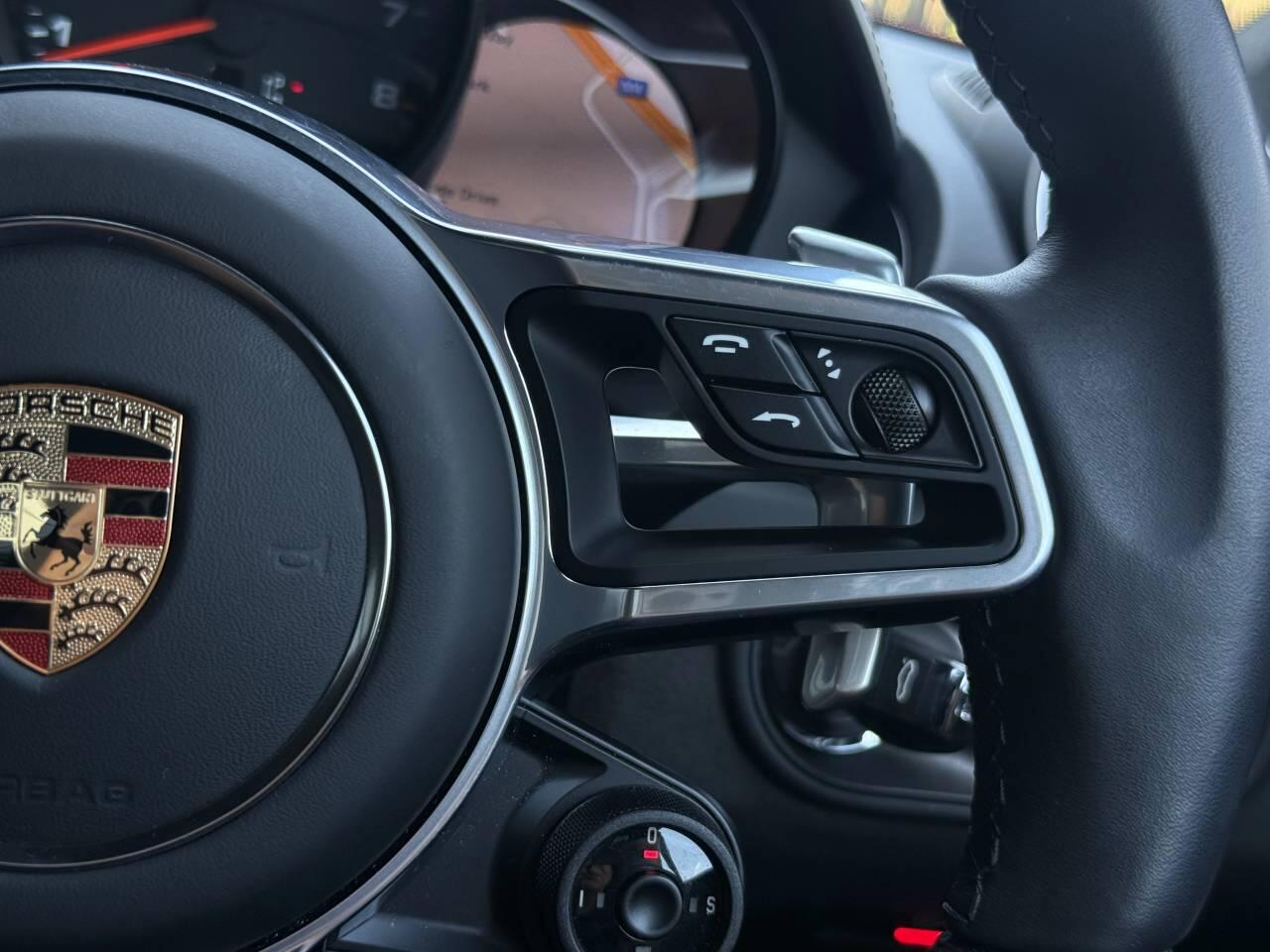 Porsche Cayman view 23